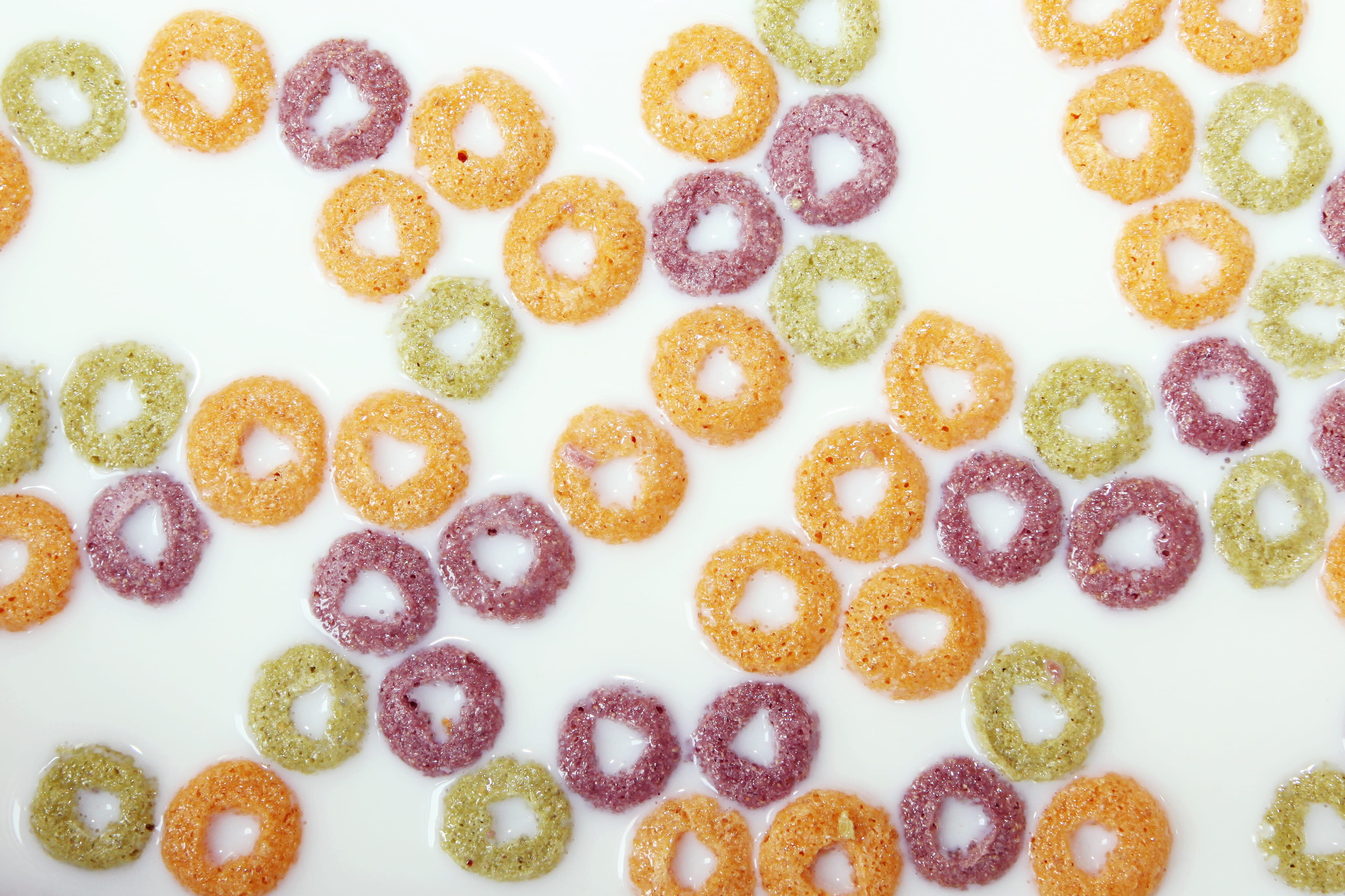 cereals, no people, 2K, ready-to-eat, milk, high angle view, freshness, arrangement, white background, multicolored, cereal, cheerio, illustration, large group of objects, HD Wallpaper
