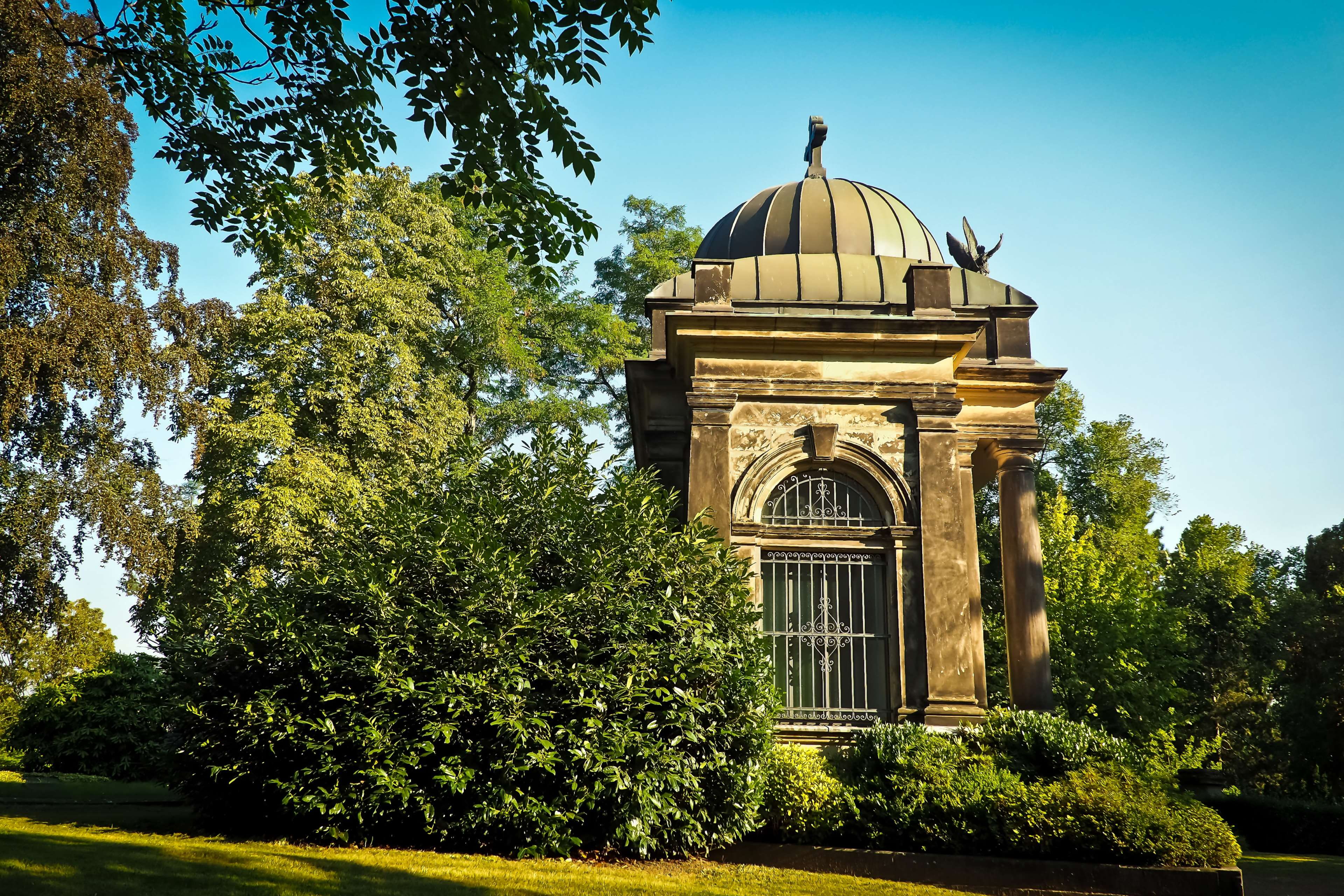 clear sky, god, dome, decoration, plant, historically, farewell, crypt, memorial, faith, memo, architectural column, arch, architecture, history, graves, HD Wallpaper