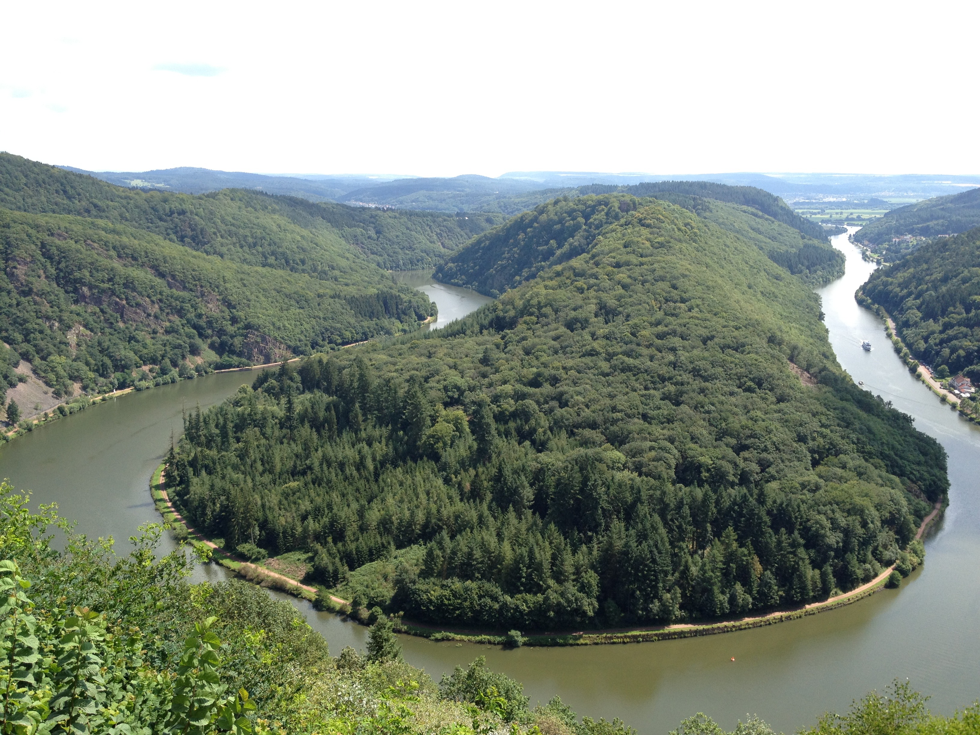nature, non-urban scene, water, tranquil scene, saar loop, outdoors, mountain, 2K, beauty in nature, plant, no people, day, tranquility, saarland, forest, HD Wallpaper