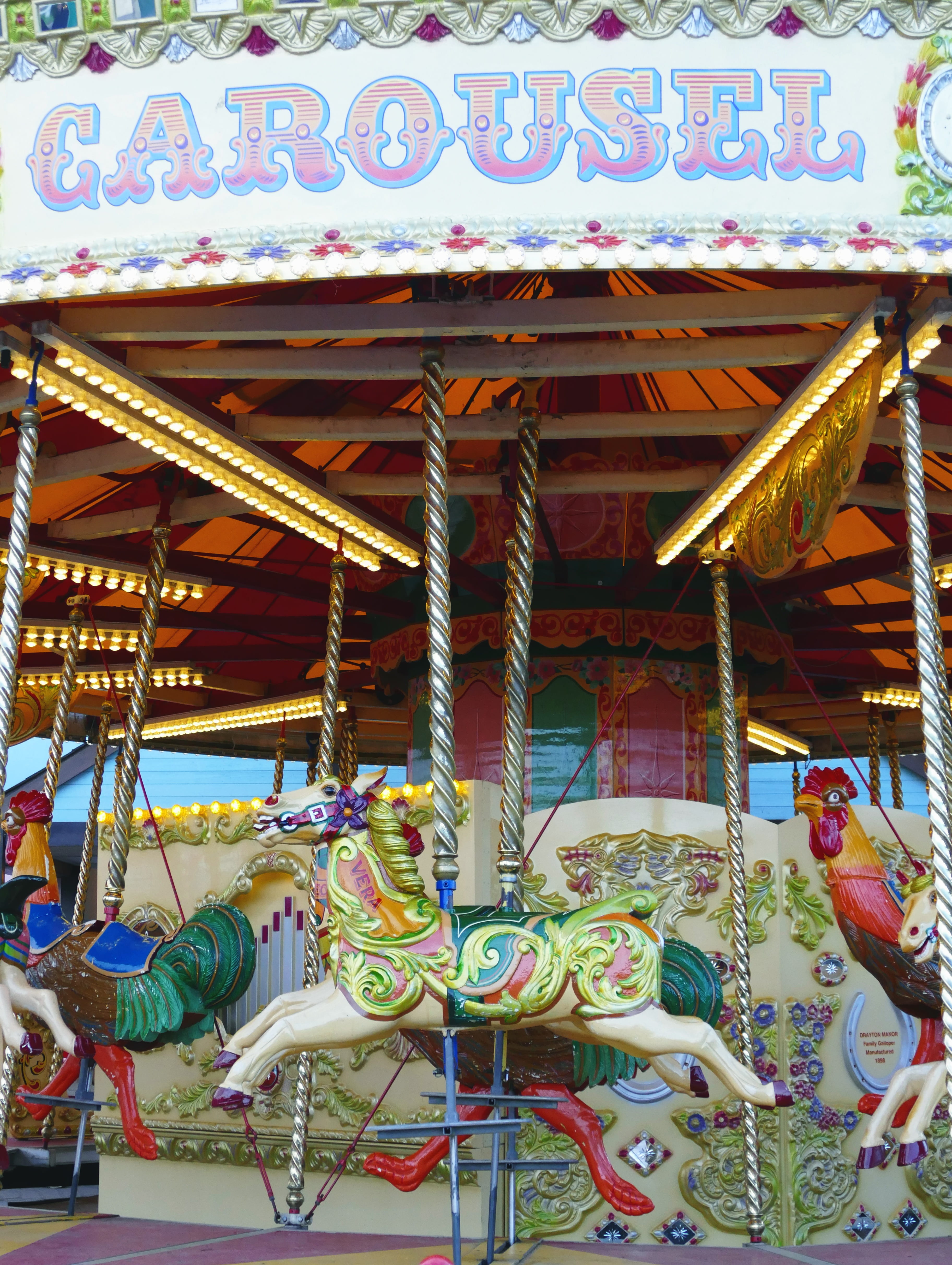 arts culture and entertainment, childhood, horse, funfair, animal representation, no people, fair, vintage, park, leisure, design, recreation, tradition, Phone HD Wallpaper