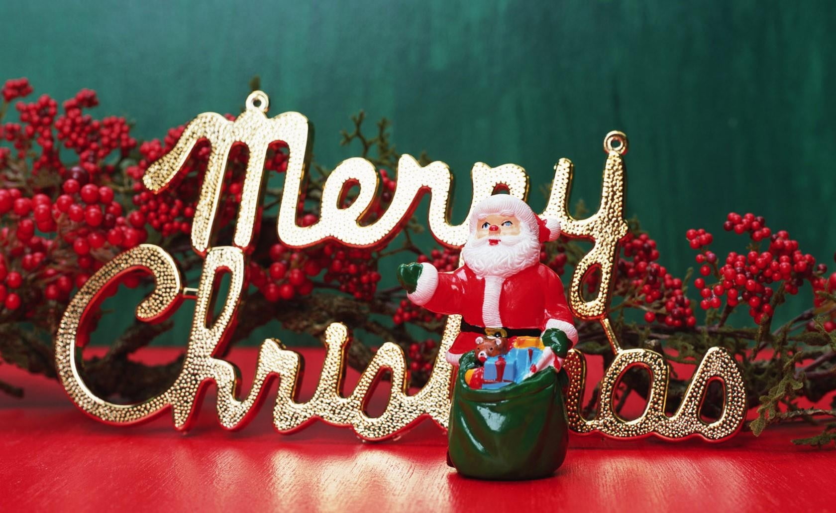 santa Claus, symbol, table, figurine, toy, year, holiday, craft, christmas, berries, celebration, greeting, tree, focus on foreground, illustration, indoors, HD Wallpaper