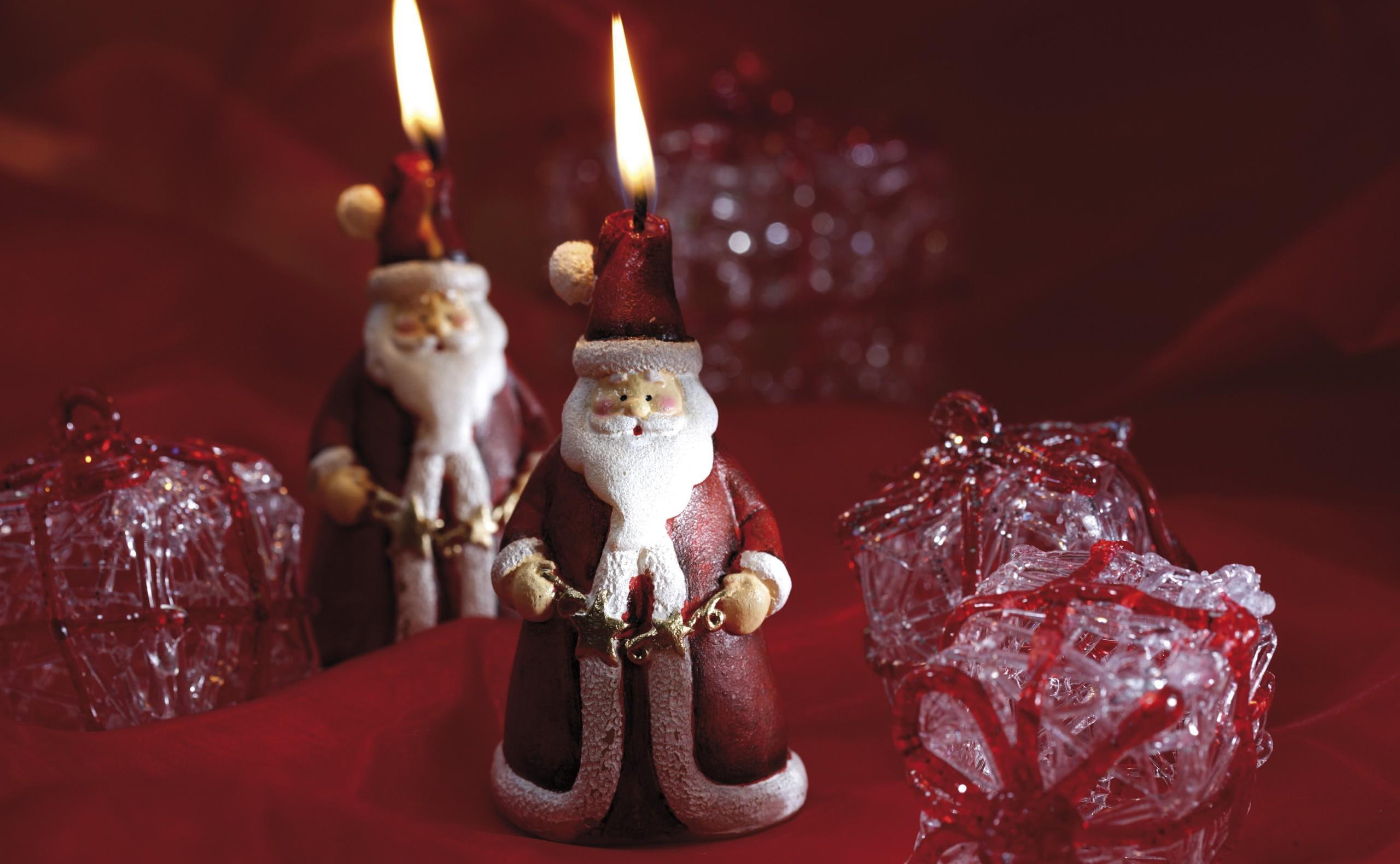red, 2K, themed, silver, gifts, santa claus, claus, candles, two, boxes, holiday, santa, gift, HD Wallpaper