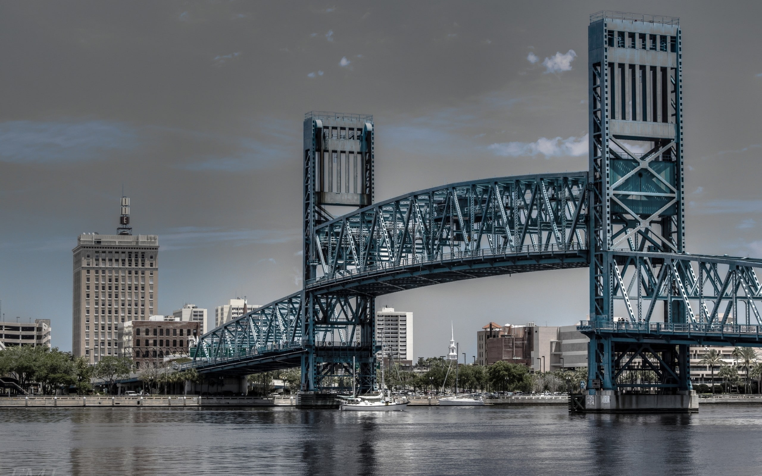 bridge, river, city, USA, Florida, cityscape, architecture, metal, yacht, ship, building, clouds, 2K, Jacksonville, trees, HD Wallpaper
