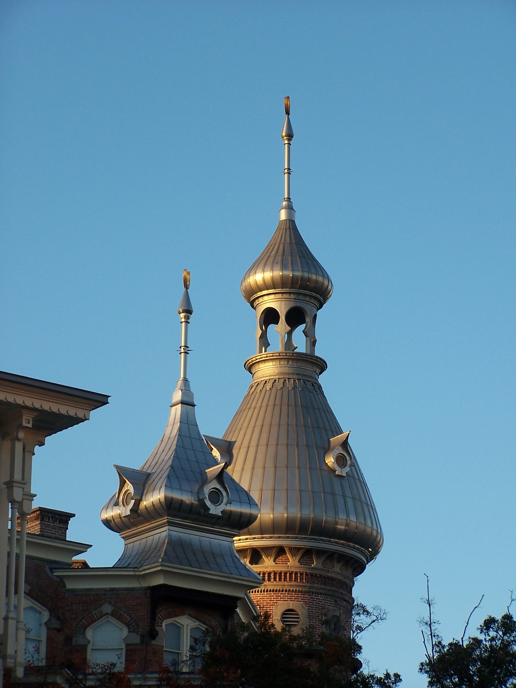 low angle view, copy space, spire, city, buildings, outdoors, 1080P, religion, day, spirituality, nature, clear sky, travel destinations, blue, minarets, Phone HD Wallpaper