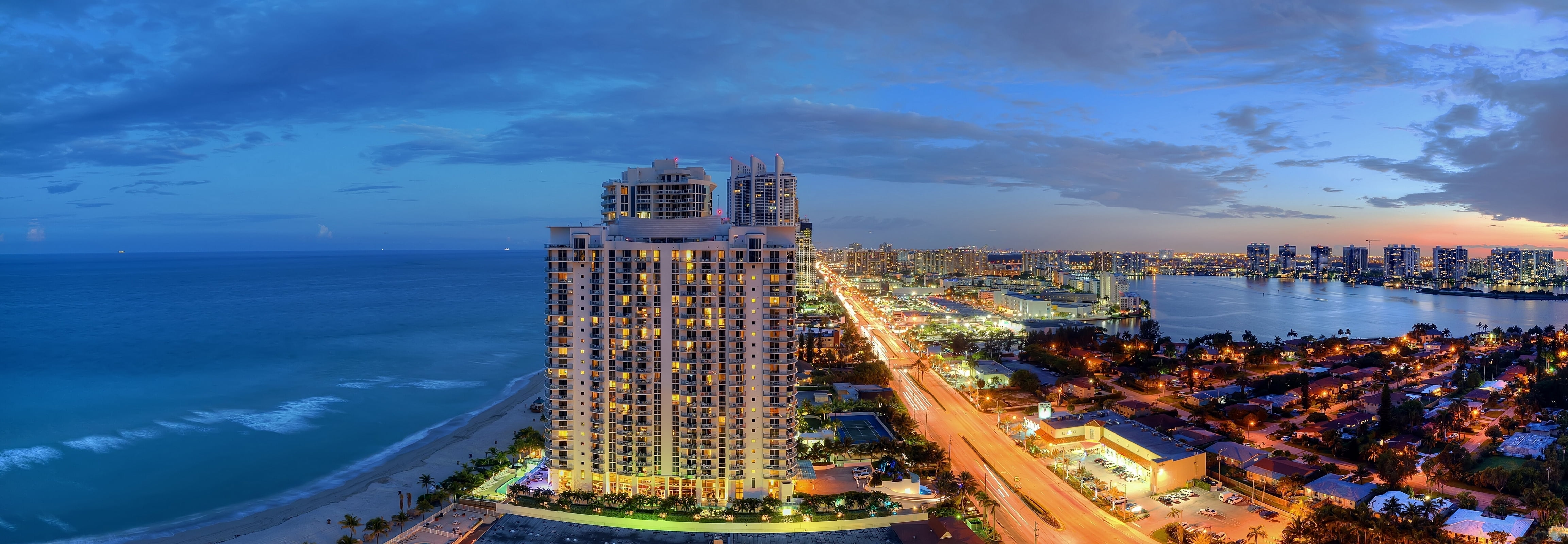 water, cityscape, famous Place, dusk, city, outdoors, city nightlife, twilight, hotel, high angle view, building, illuminated, architecture, atlantic coast, HD Wallpaper