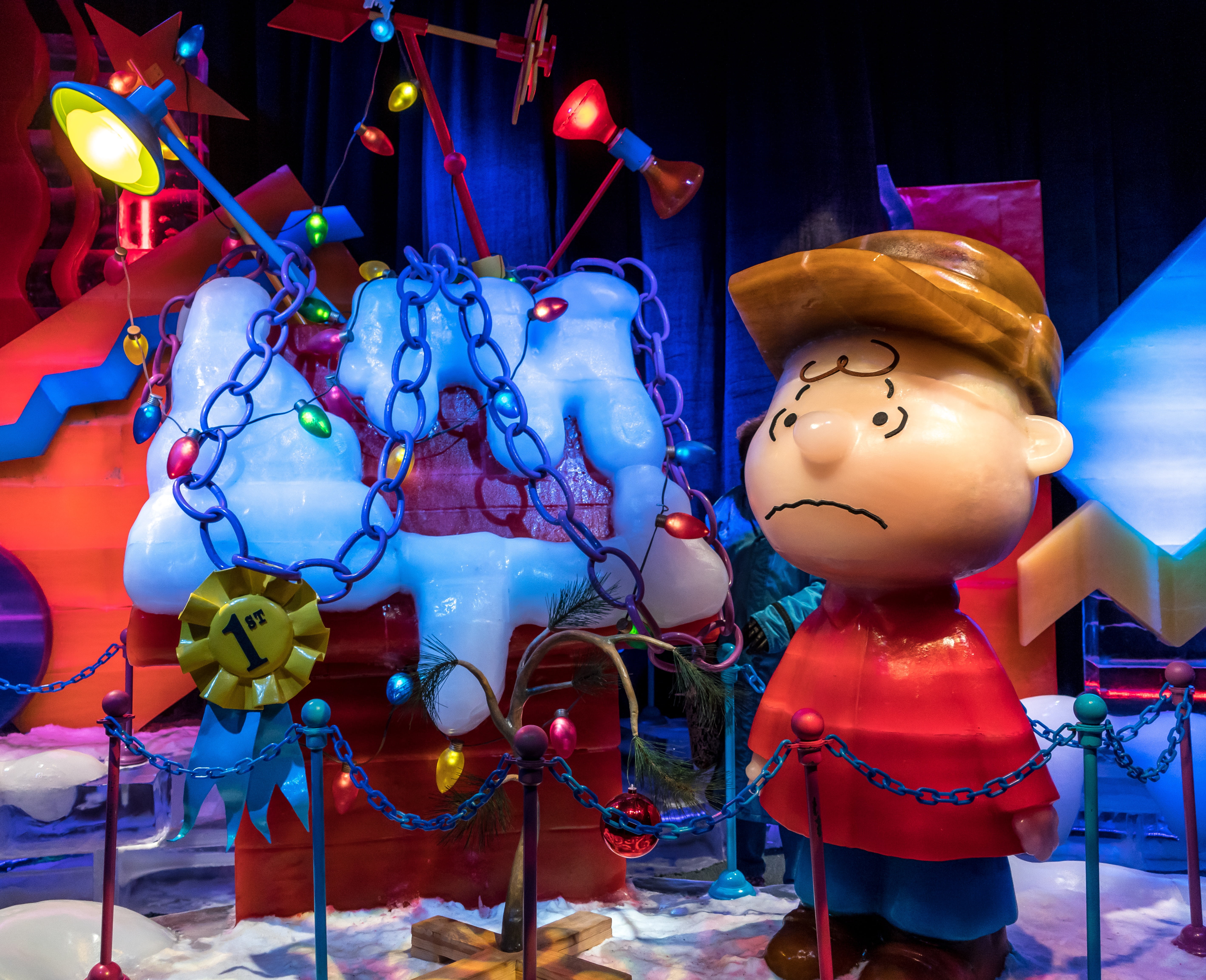 snoopy, art and craft, 5K, close-up, merry, craft, happy, female likeness, froze dog house, figurine, representation, cartoon, characters, toy, celebration, HD Wallpaper