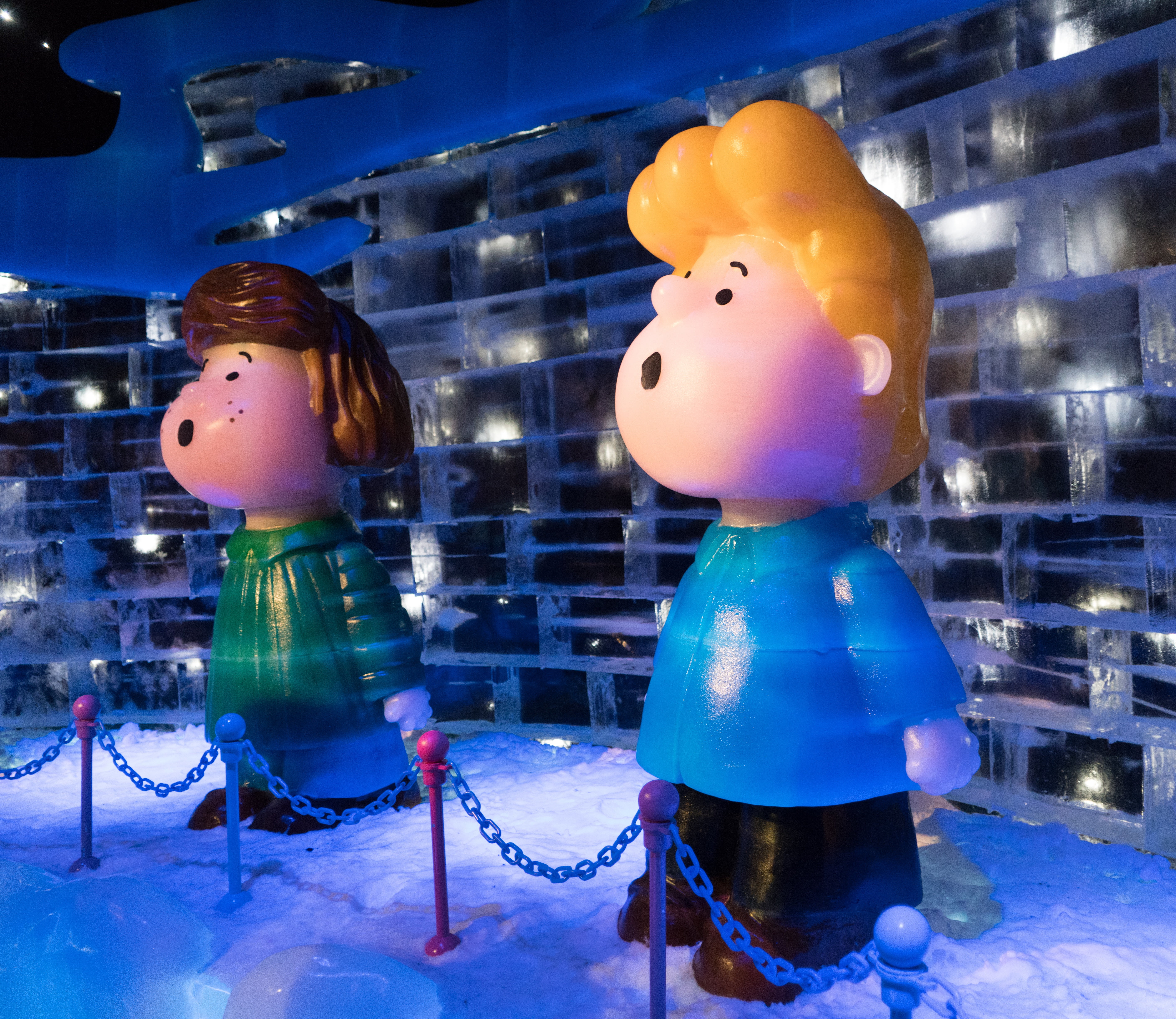 child, close-up, xmas, indoors, happy, ice sculptures, peanuts characters, people, charlie brown, celebration, decoration, holiday, merry, representation, HD Wallpaper