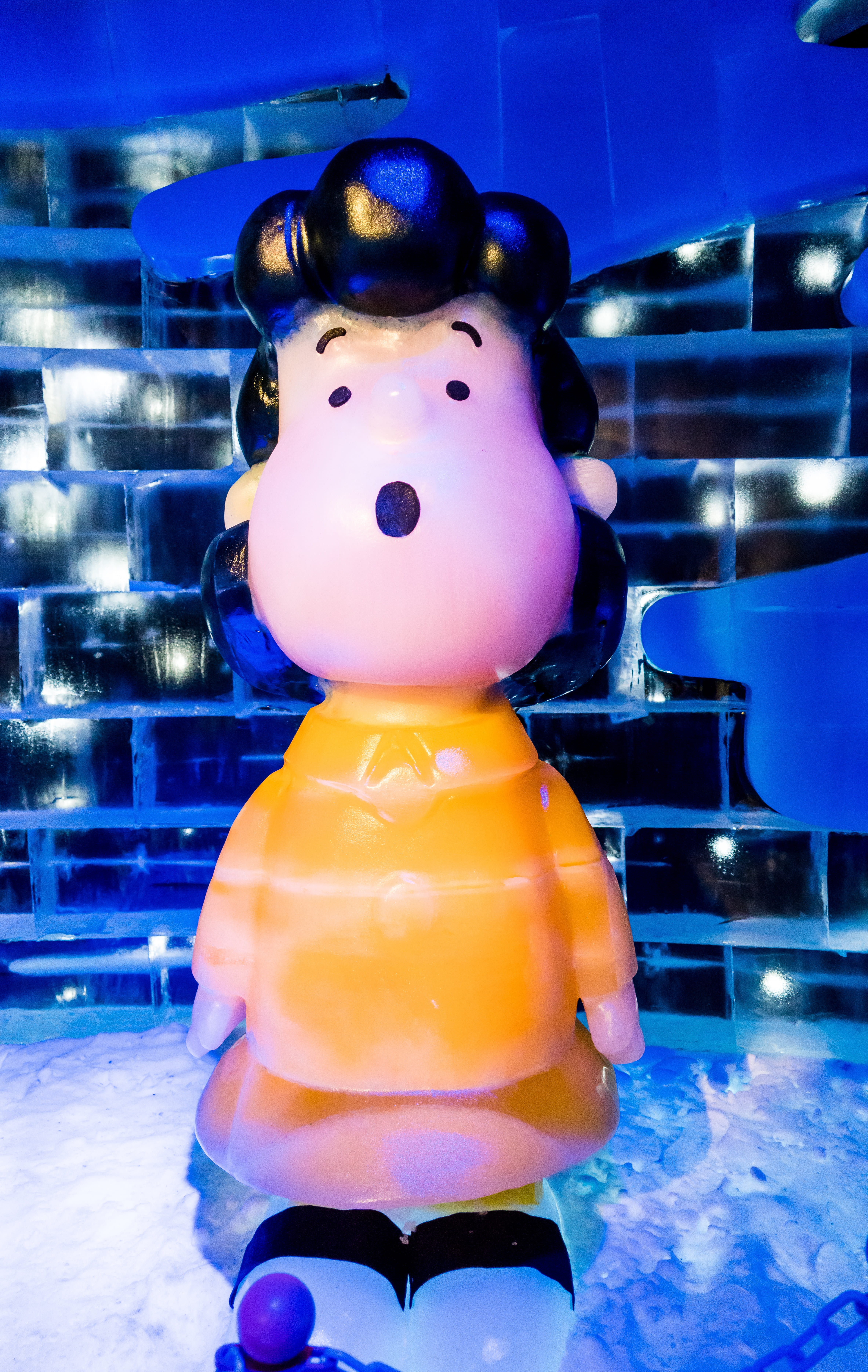 5K, frozen, rubber duck, christmas, home, illuminated, celebration, december, lucy, exhibit, blue, winter, season, close-up, christmas tree, human representation, Phone HD Wallpaper