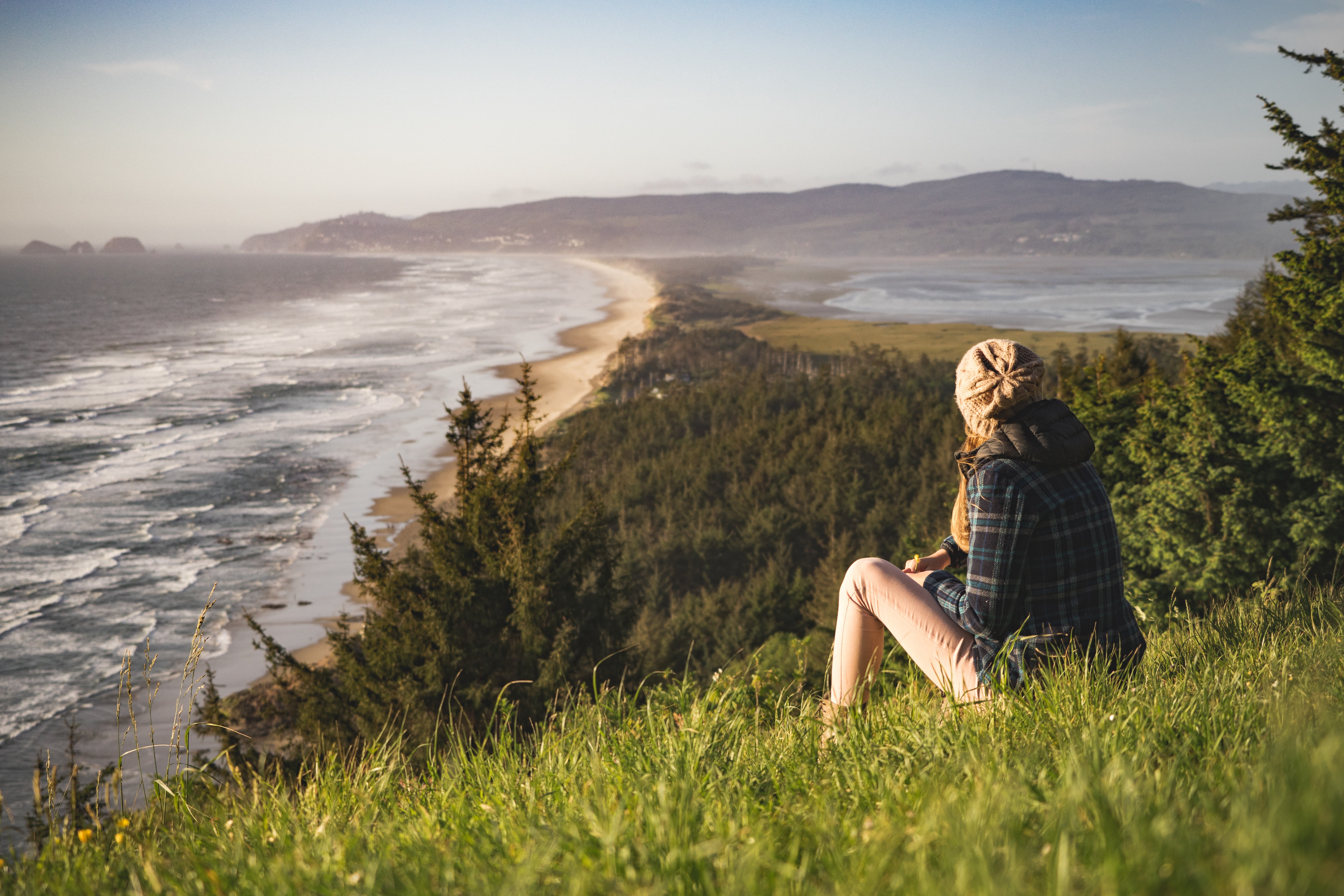 one woman only, hairstyle, freedom, blond hair, full length, trip, only women, looking at view, beautiful woman, holiday, 5K, grass, water, vacations, HD Wallpaper