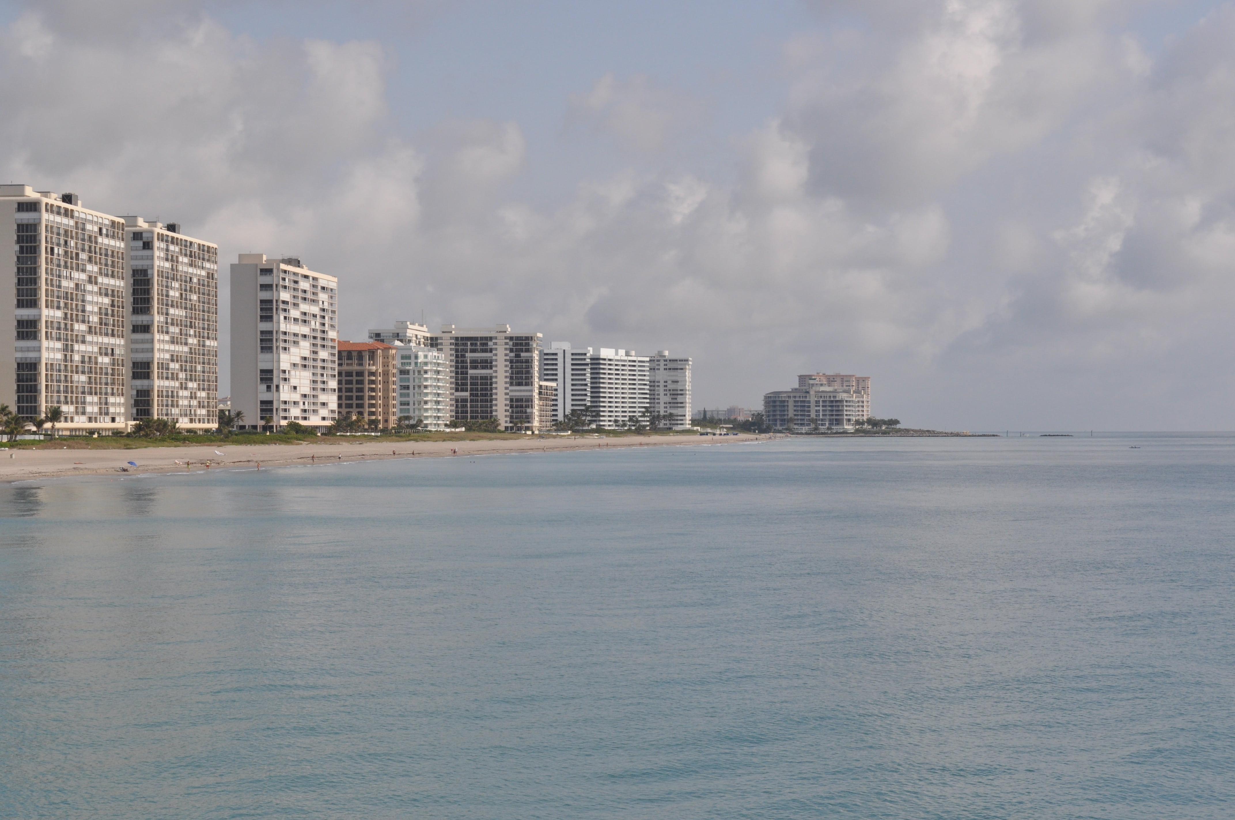 no people, building, outdoors, tropical, beach, modern, usa, peaceful, land, seascape, sky, shore, blue, built structure, residential district, apartment, HD Wallpaper