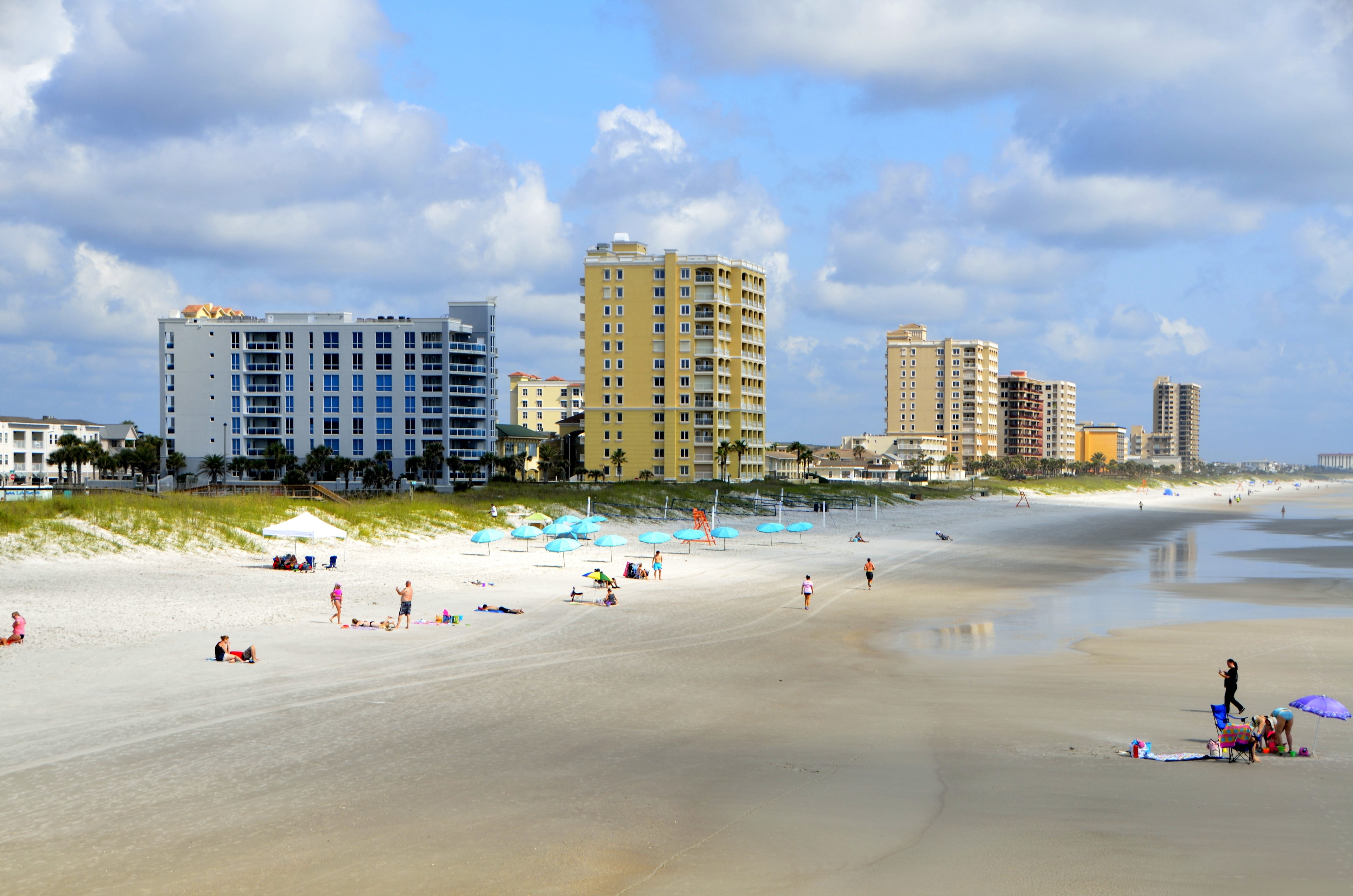 sea, real people, afternoon, cityscape, built structure, blue, day, sun, leisure activity, group of people, nature, fishing, vacations, land, waves, jacksonville beach, HD Wallpaper