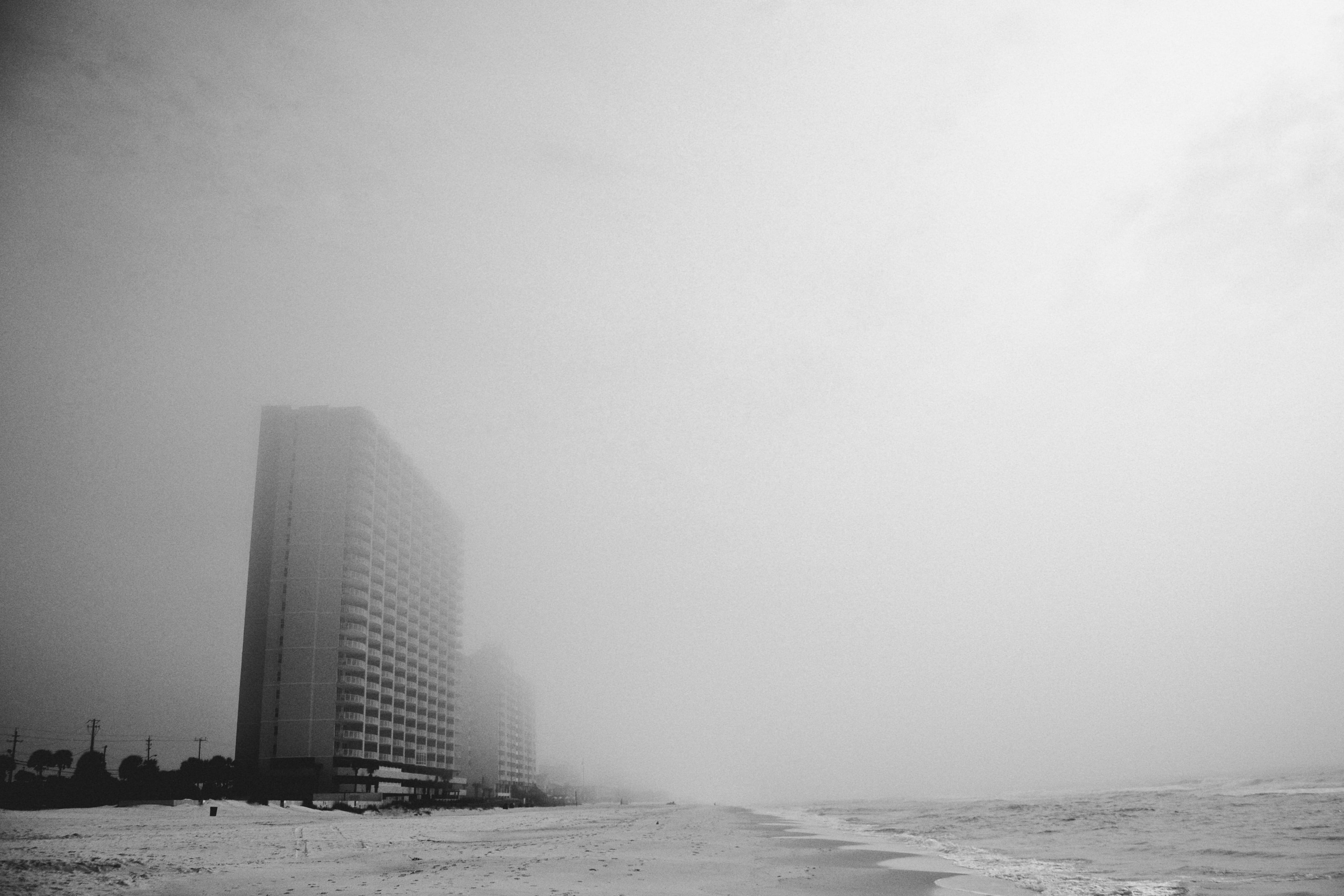 skyscraper, water, waves, mood, snow, building exterior, beach, fog, day, 4K, office building exterior, architecture, building, blizzard, city, united states, HD Wallpaper