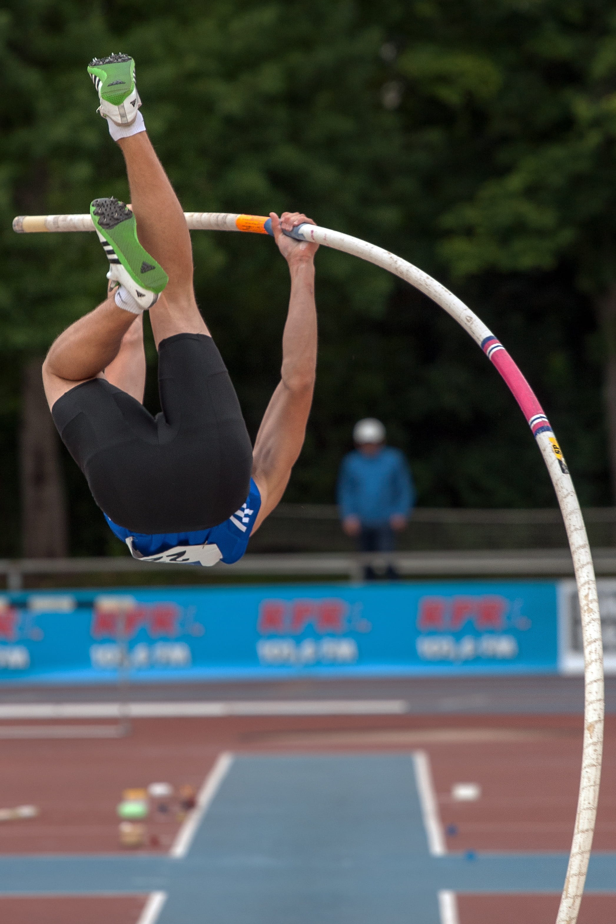 real people, gymnastics, lifestyles, full length, junior gala mannheim, clothing, healthy lifestyle, 2K, Pole Vault, adult, people, adults only, competitive sport, Phone HD Wallpaper