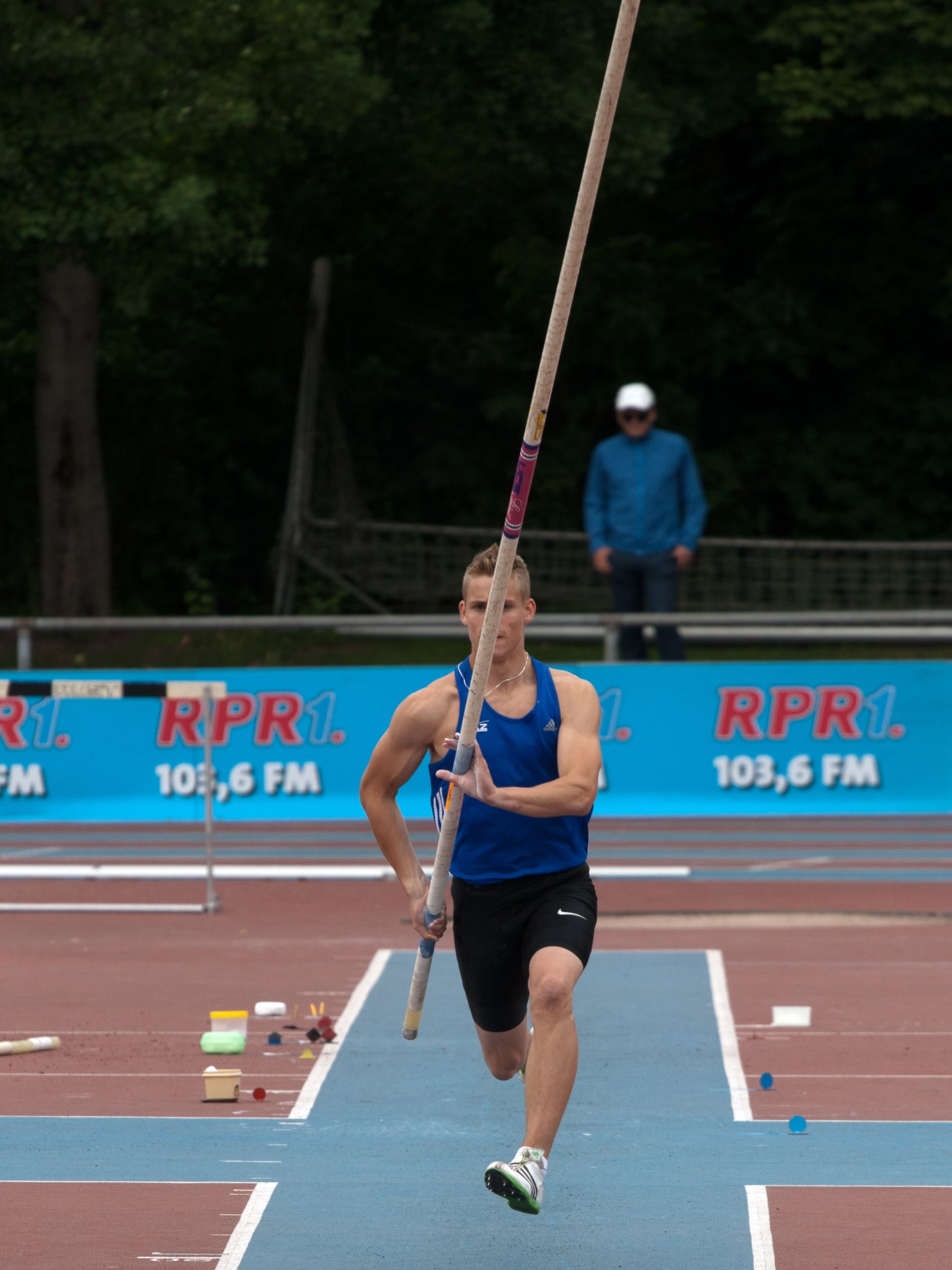 competitive Sport, junior gala mannheim, athletics, day, real people, competition, sports race, front view, track and field athlete, effort, men, healthy lifestyle, Phone HD Wallpaper