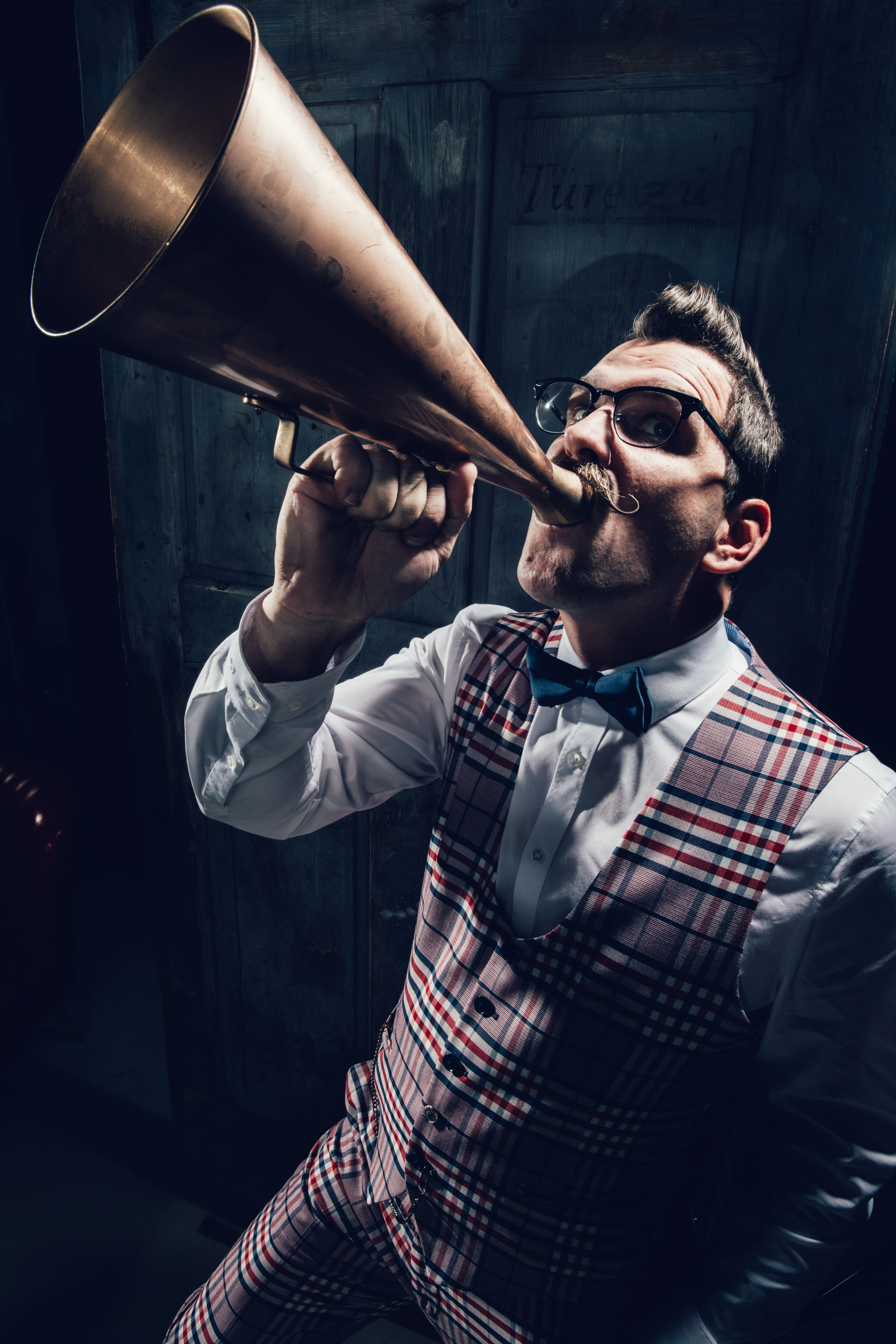 human, action, suit, males, indoors, young men, action sports, dress, glasses, holding, lifestyles, one person, sunglasses, fashion, young adult, shopping, Phone HD Wallpaper