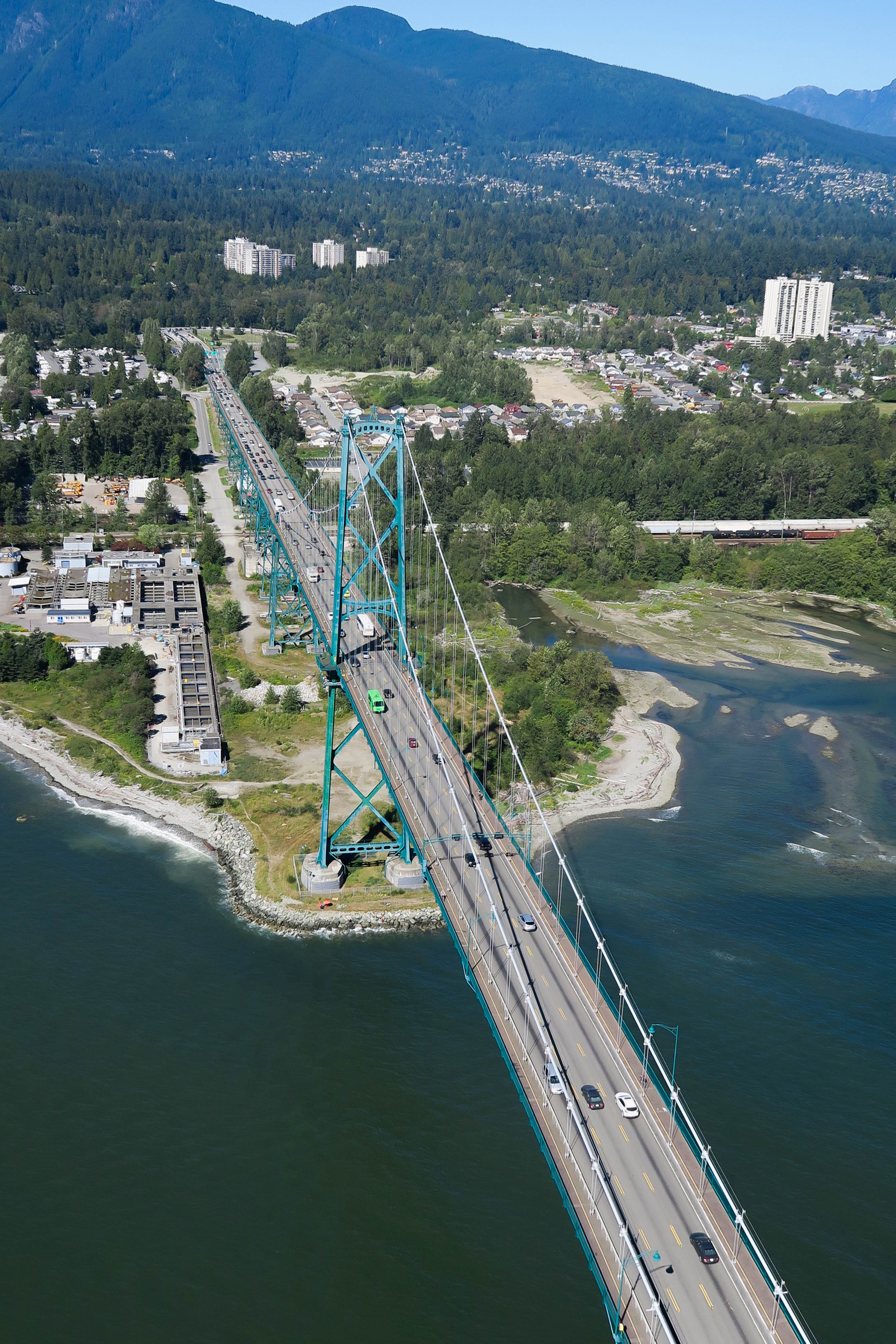 architecture, river, plant, cityscape, suspension bridge, mode of transportation, city, no people, lion gate bridge, 5K, connection, canada, building exterior, Phone HD Wallpaper