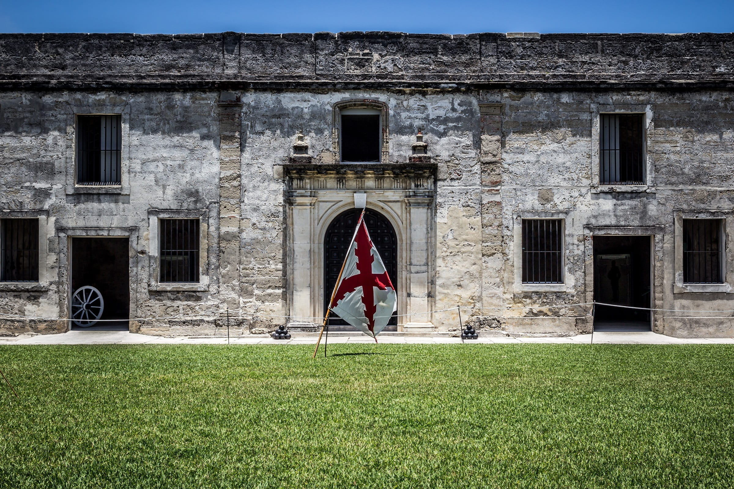 old, defense, full length, masonry, day, door, built structure, window, building, castillo de san marcos, one person, parade ground, outdoors, fort, plant, HD Wallpaper