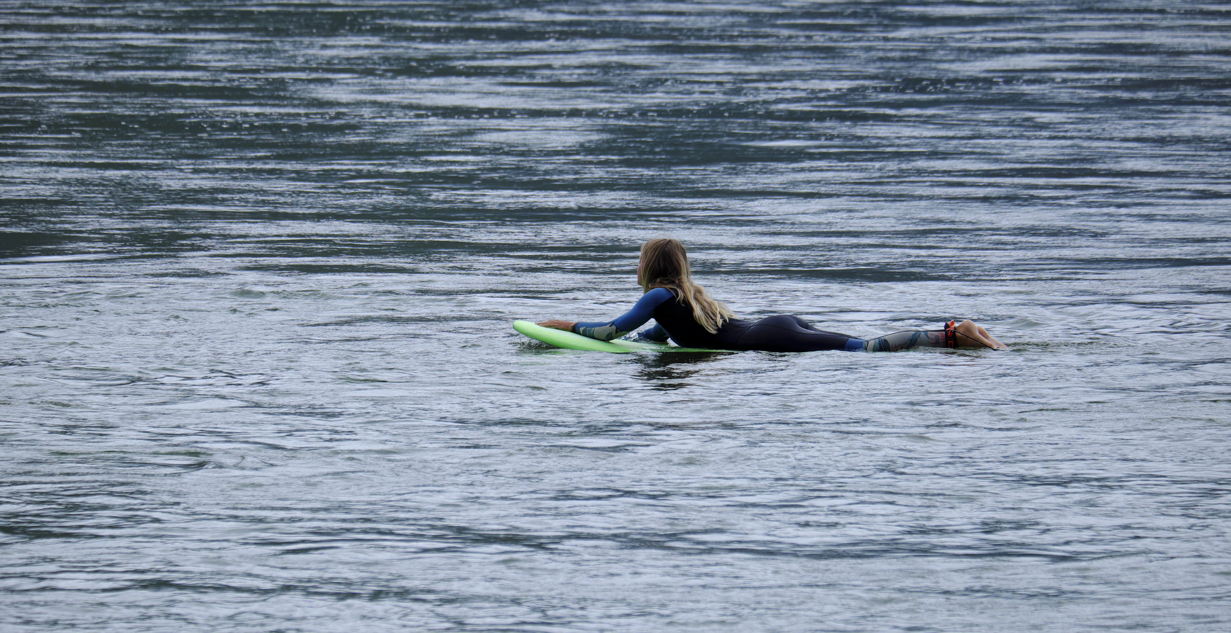beauty in nature, healthy life, lifestyles, scenics - nature, surf board, side view, one person, sport, leisure activity, one, ocean, water, surfer, sea, HD Wallpaper