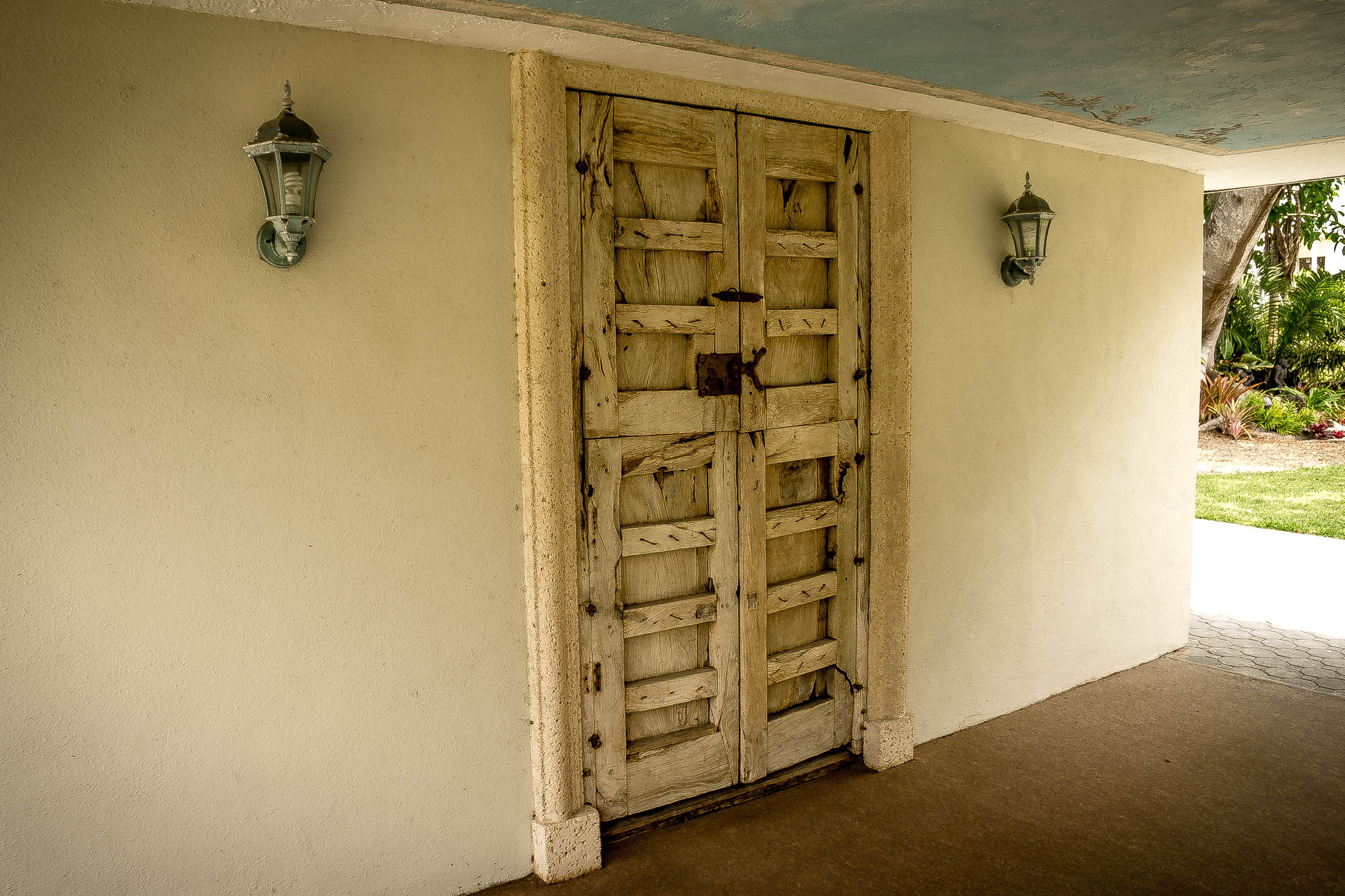 closed, door, basket, building, container, no people, wood - Material, wall - building feature, architecture, entrance, day, window, indoors, old, sunlight, HD Wallpaper