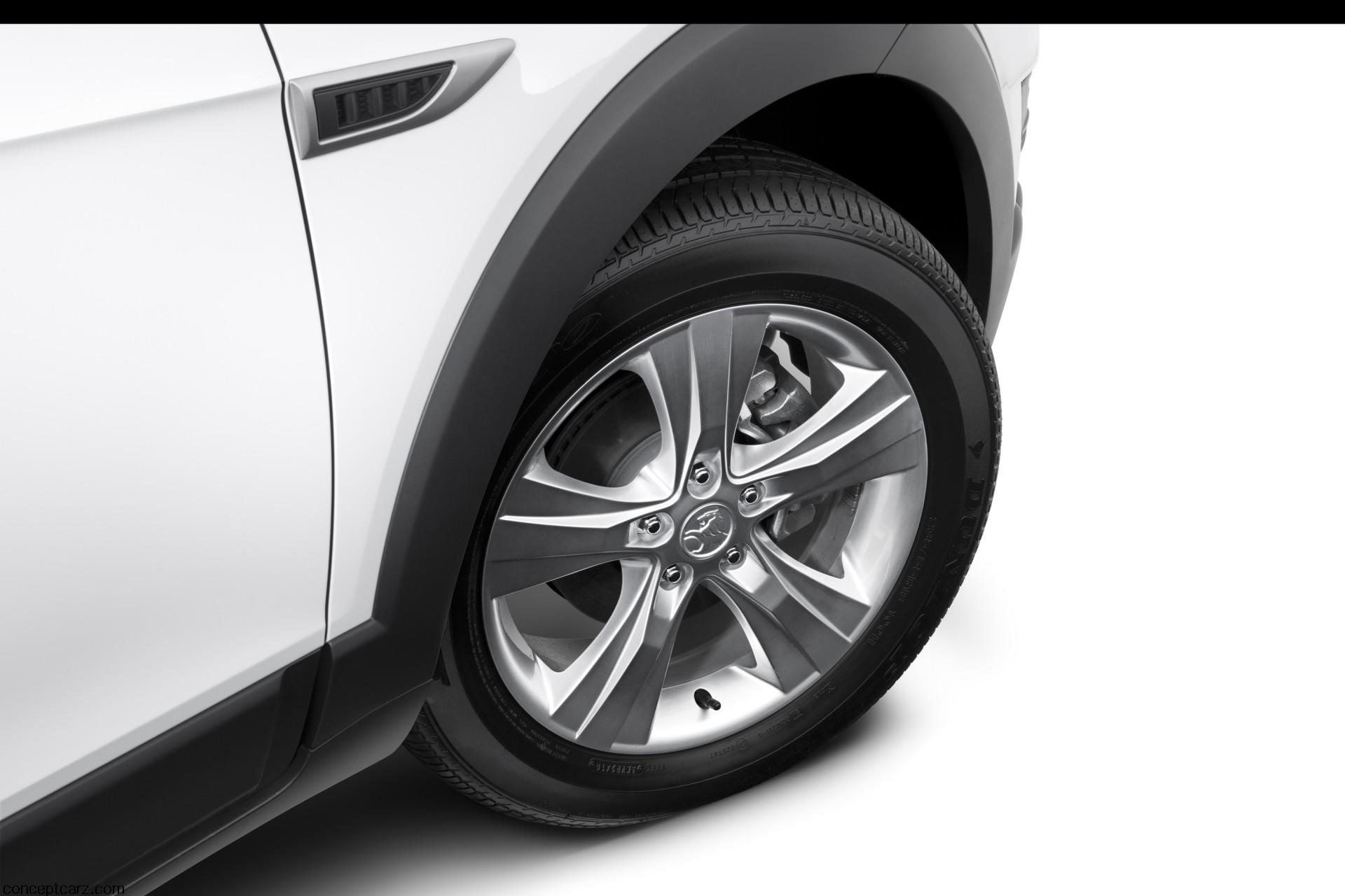 studio shot, spoke, chrome, modern, mode of transportation, car, shape, close-up, land vehicle, ii, wheel, white background, transportation, metal, captiva, HD Wallpaper