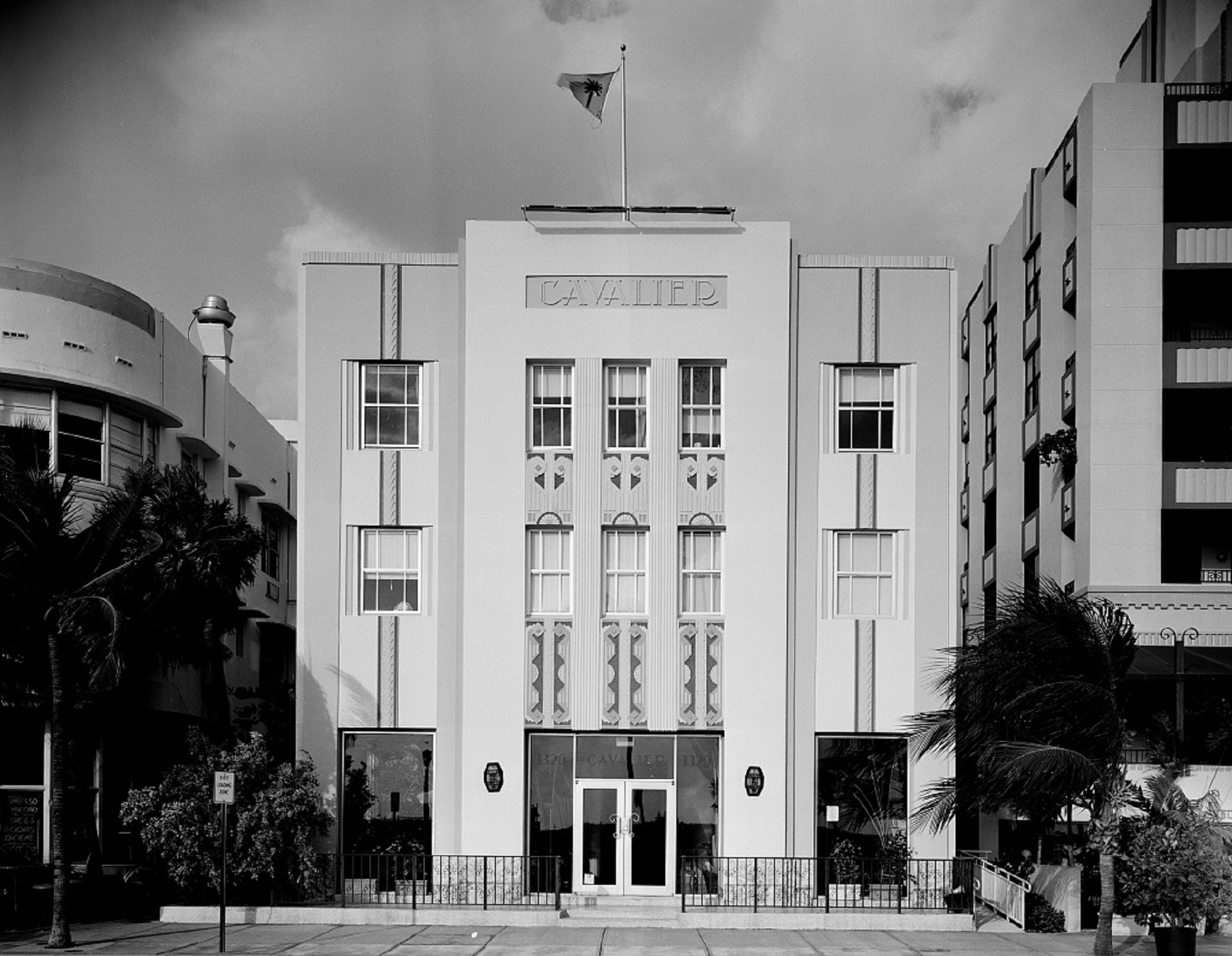 cloud - sky, city, south beach, art deco, building exterior, day, entrance, street, outdoors, miami beach, building, street light, facade, style, plant, HD Wallpaper