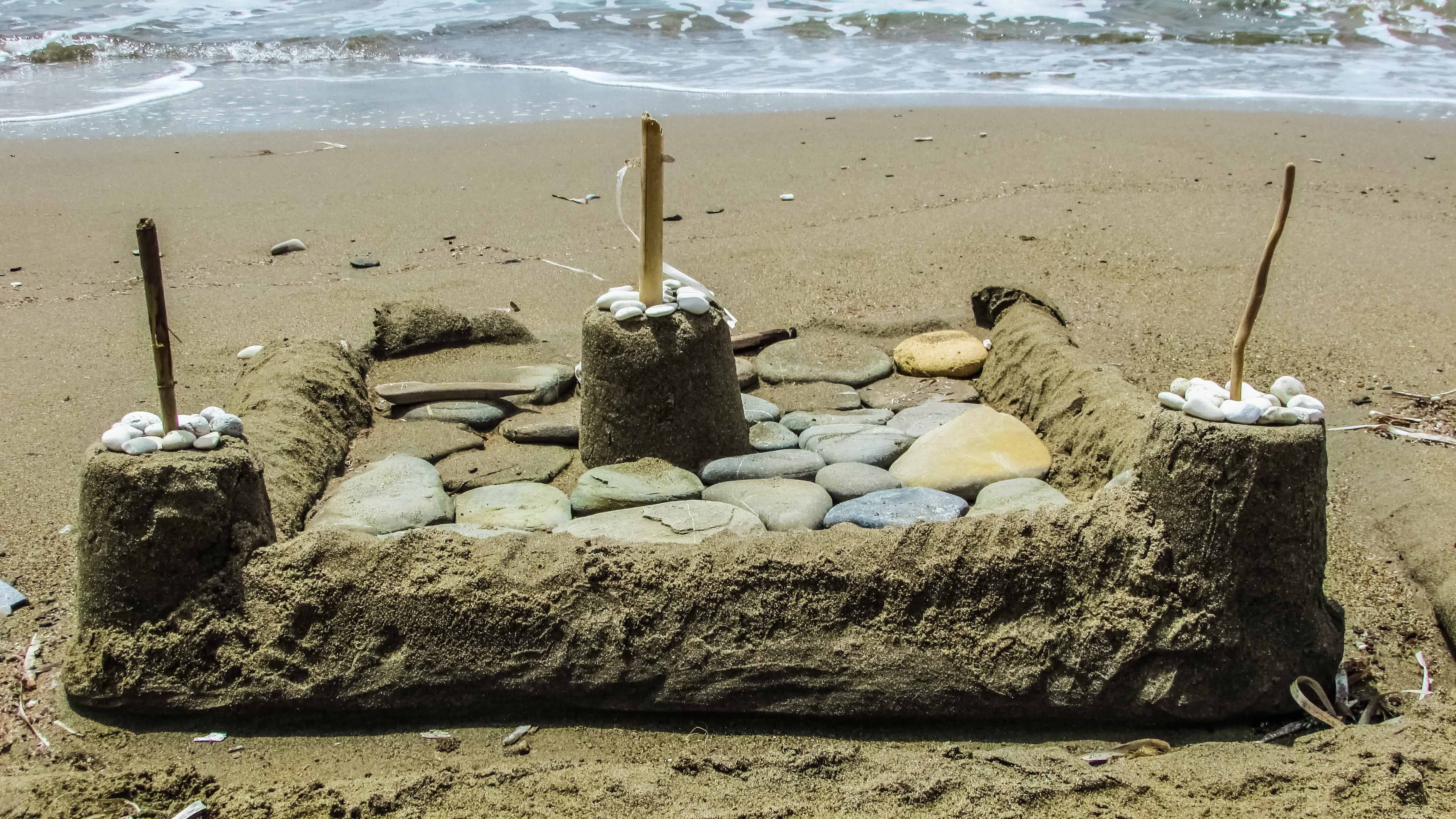 art and craft, sunlight, high angle view, holiday, sand, sea, vacations, sand castle, outdoors, stone - object, rock - object, creativity, land, solid, HD Wallpaper