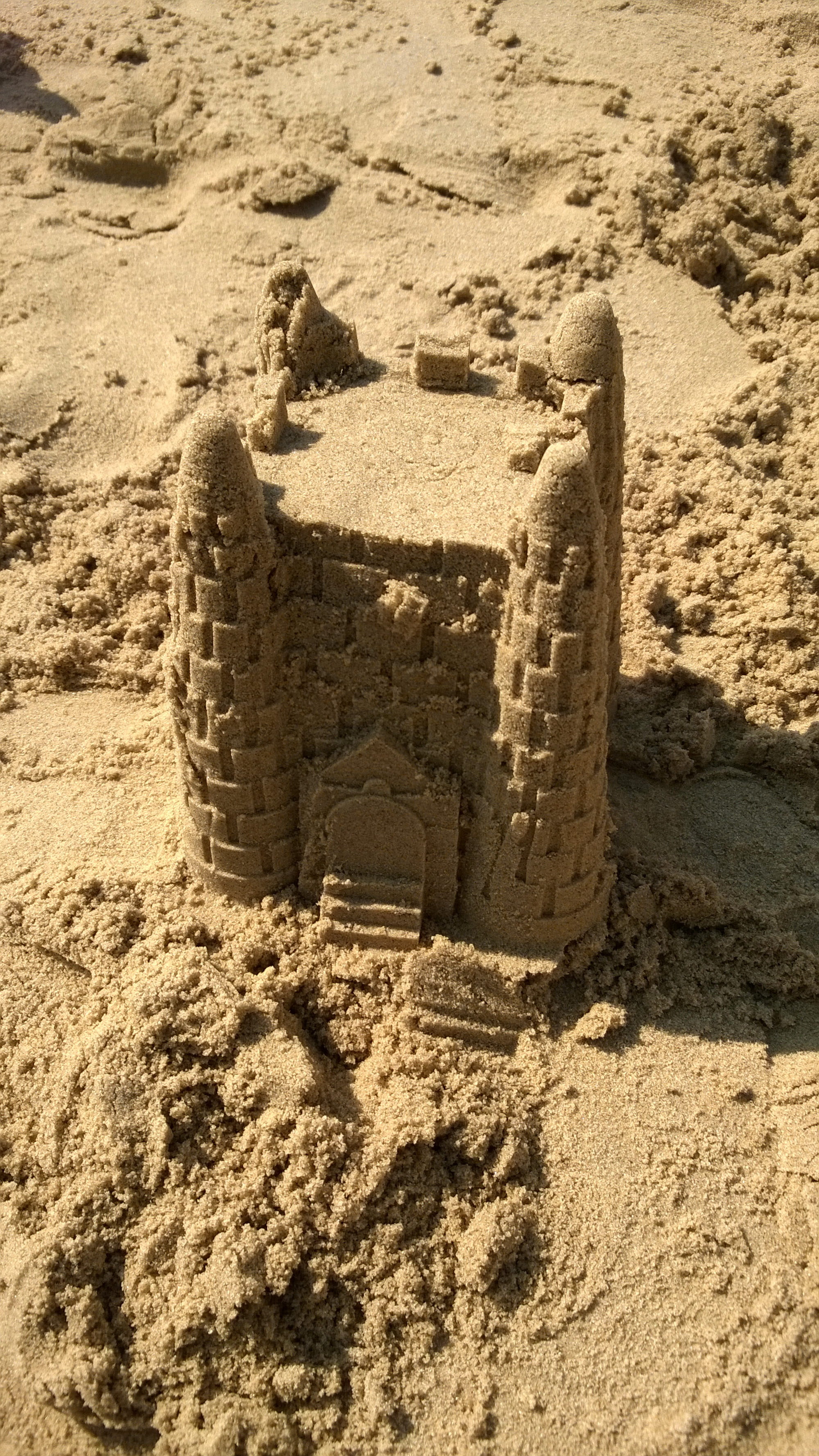 beach, seashore, fun, history, art and craft, desert, castle, brown, nature, 2K, high angle view, Beach, sand, vacation, play, Sea, day, craft, land, Sand, Phone HD Wallpaper