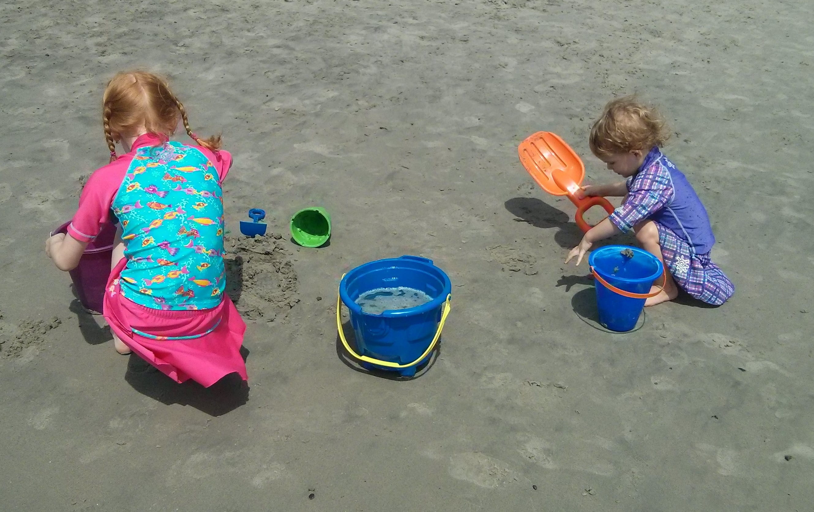full length, bucket, real people, leisure activity, sandcastle, childhood, Sand, 2K, summer, preschool, sister, Beach, innocence, vacation, sun, togetherness, HD Wallpaper