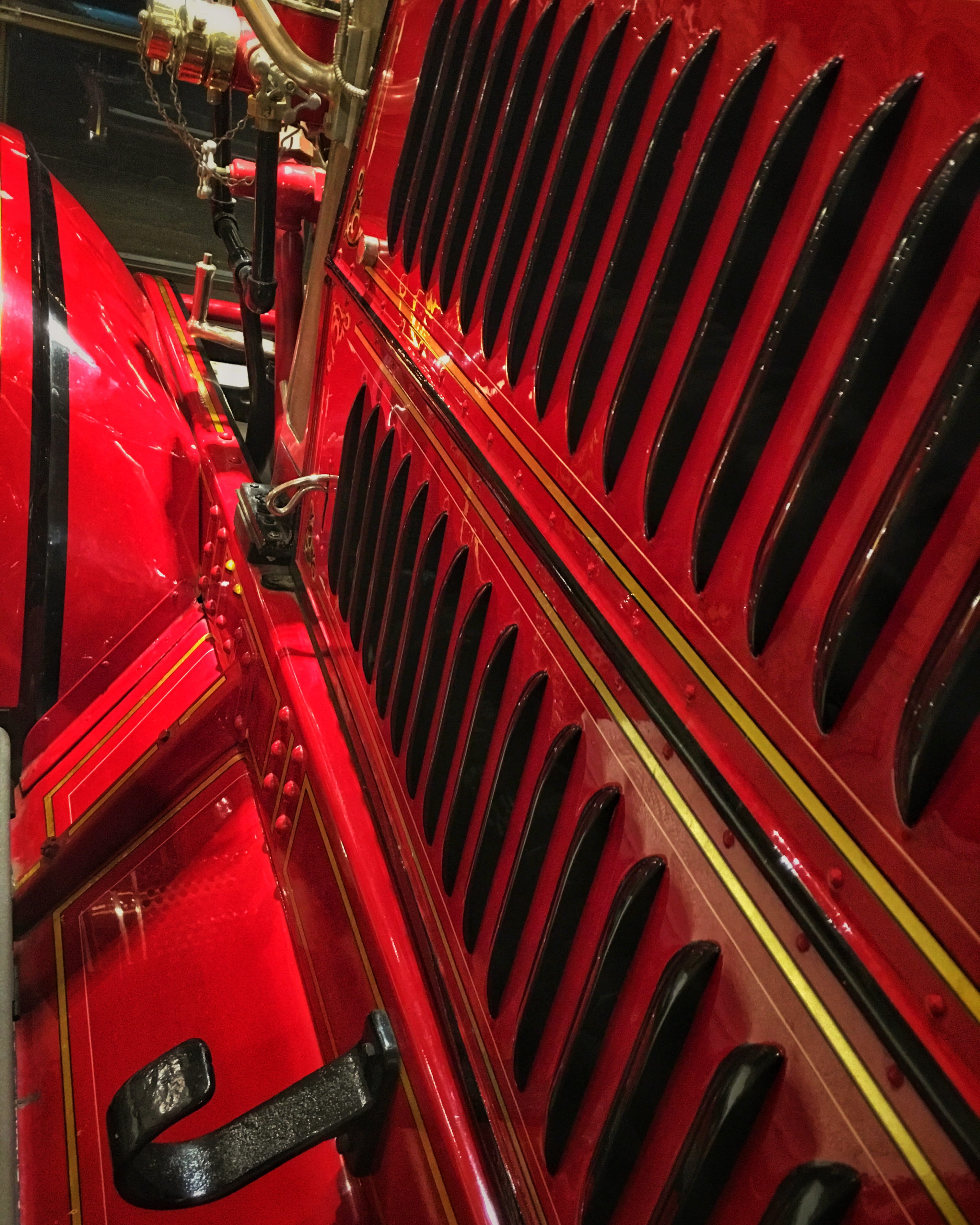 allendale charter township, fireman, musical instrument, backgrounds, high angle view, full frame, wood - material, truck, shiny, fire house, close-up, Phone HD Wallpaper