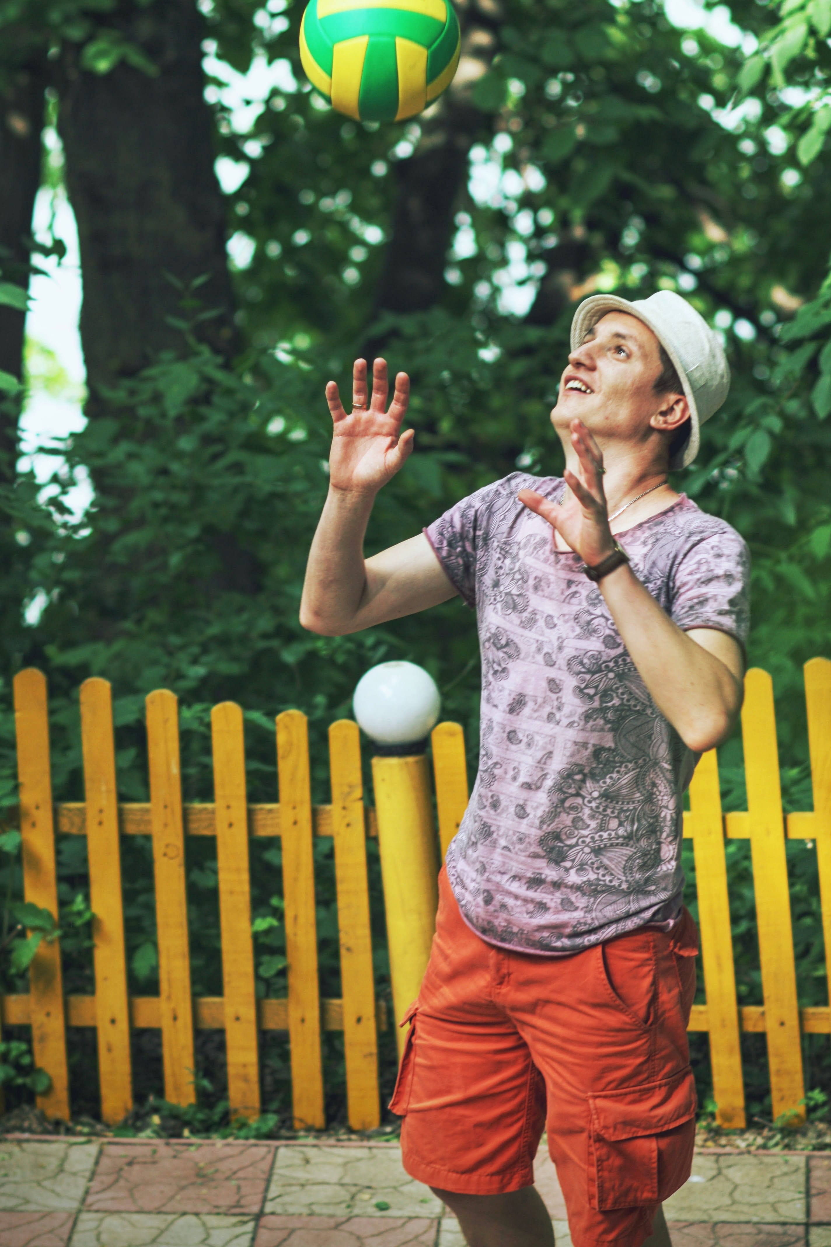 ball, 4K, enjoyment, day, real people, casual clothing, lifestyles, volley, tree, outdoors, women, player, yellow, outdoor, throwing, volleyball, childhood, Phone HD Wallpaper