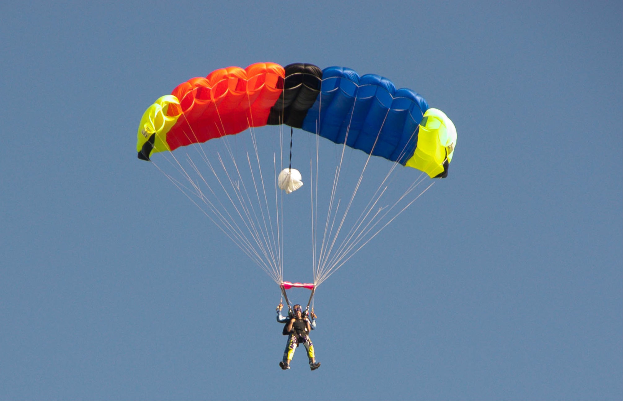 air vehicle, skydiving, riding, transportation, parasailing, extreme, low angle view, daytime, clear sky, outdoors, leisure activity, day, person, parachute, HD Wallpaper