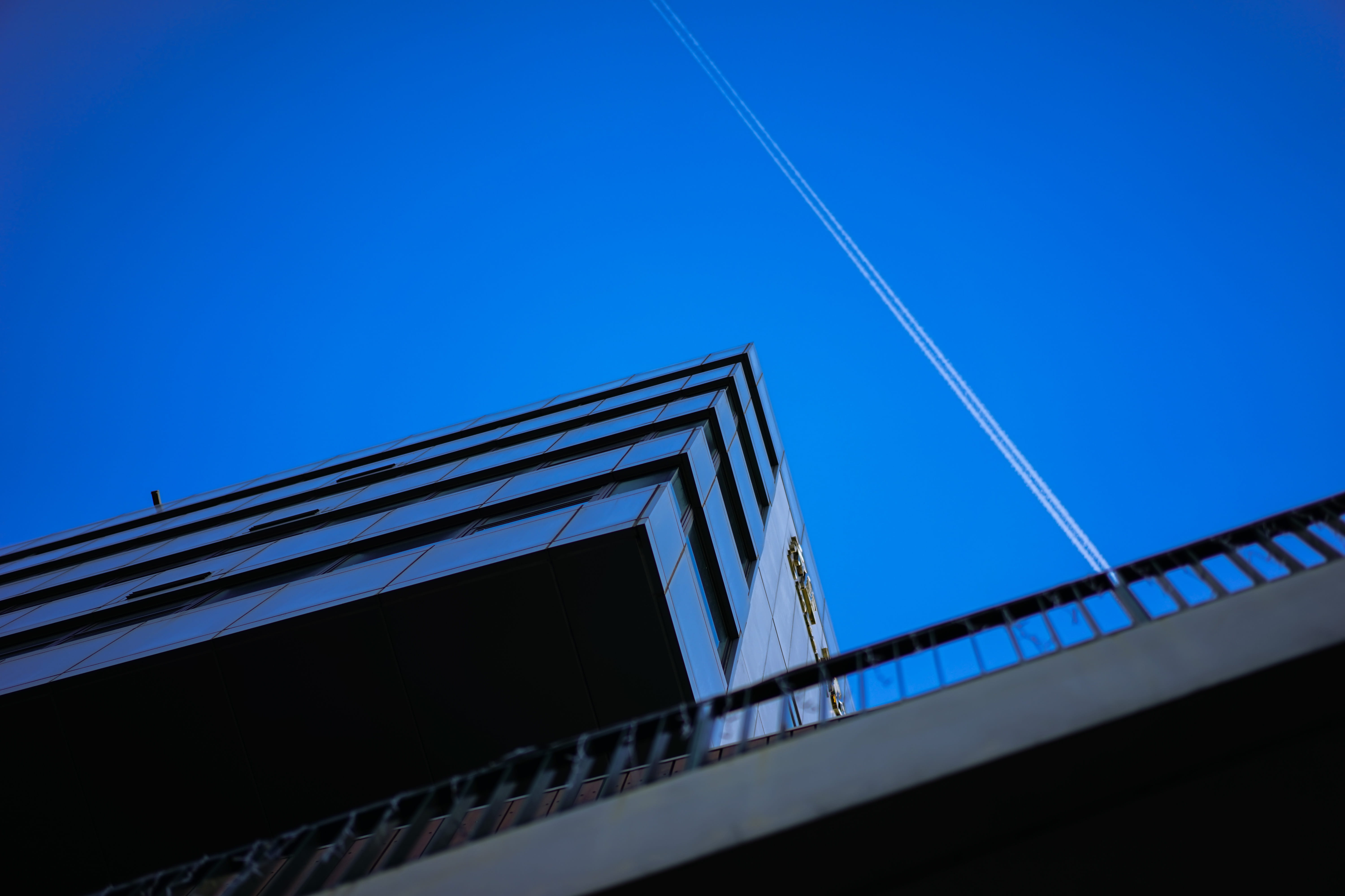 bridge, nature, blue, bridge - man made structure, transportation, streaming, 5K, vapor, no people, built structure, jet, azure sky, window, architecture, HD Wallpaper