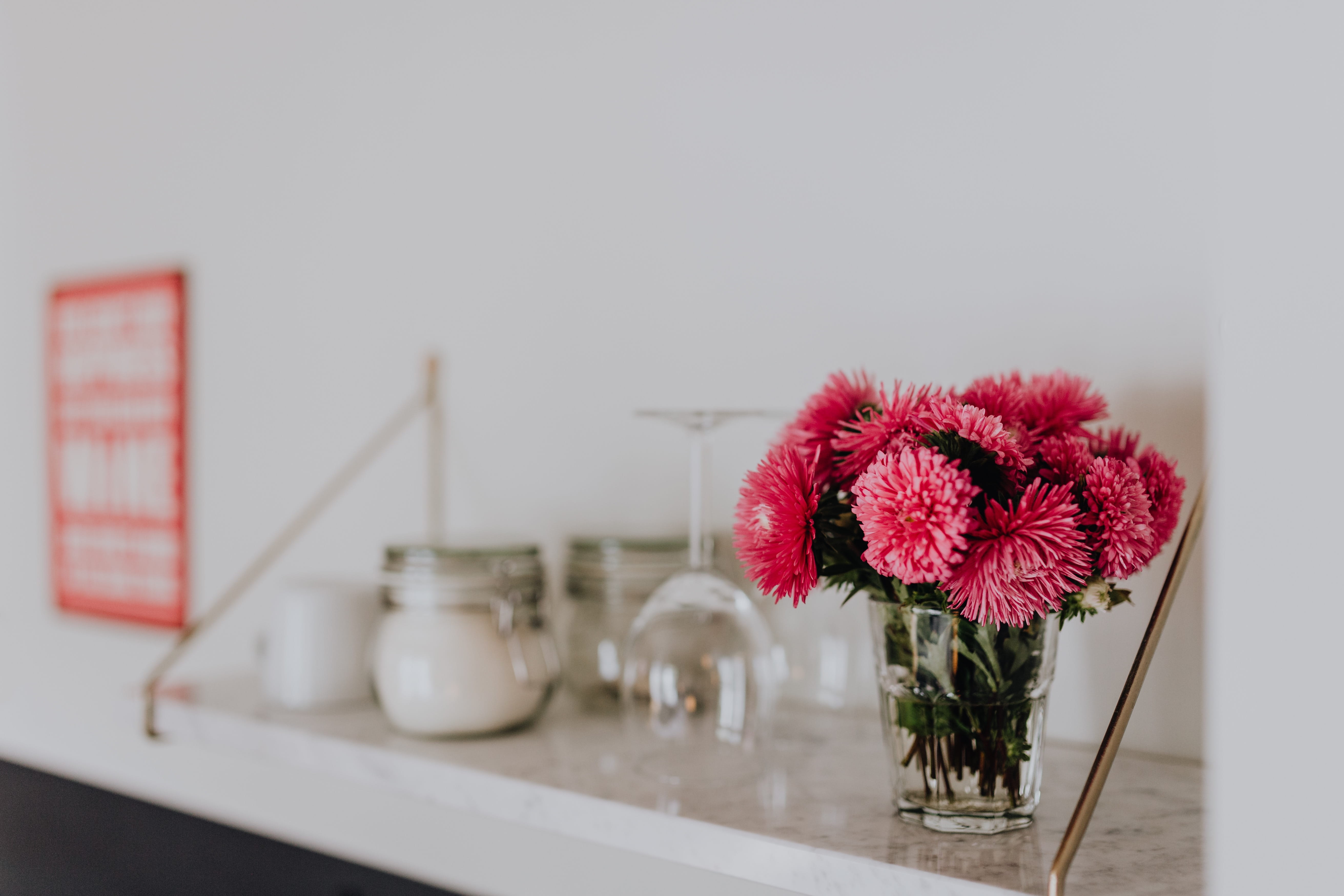 no people, blooming, marble, flower arrangement, fragility, 5K, plant, flowers, table, focus on foreground, flower, decoration, kitchen, flower head, arrangement, HD Wallpaper