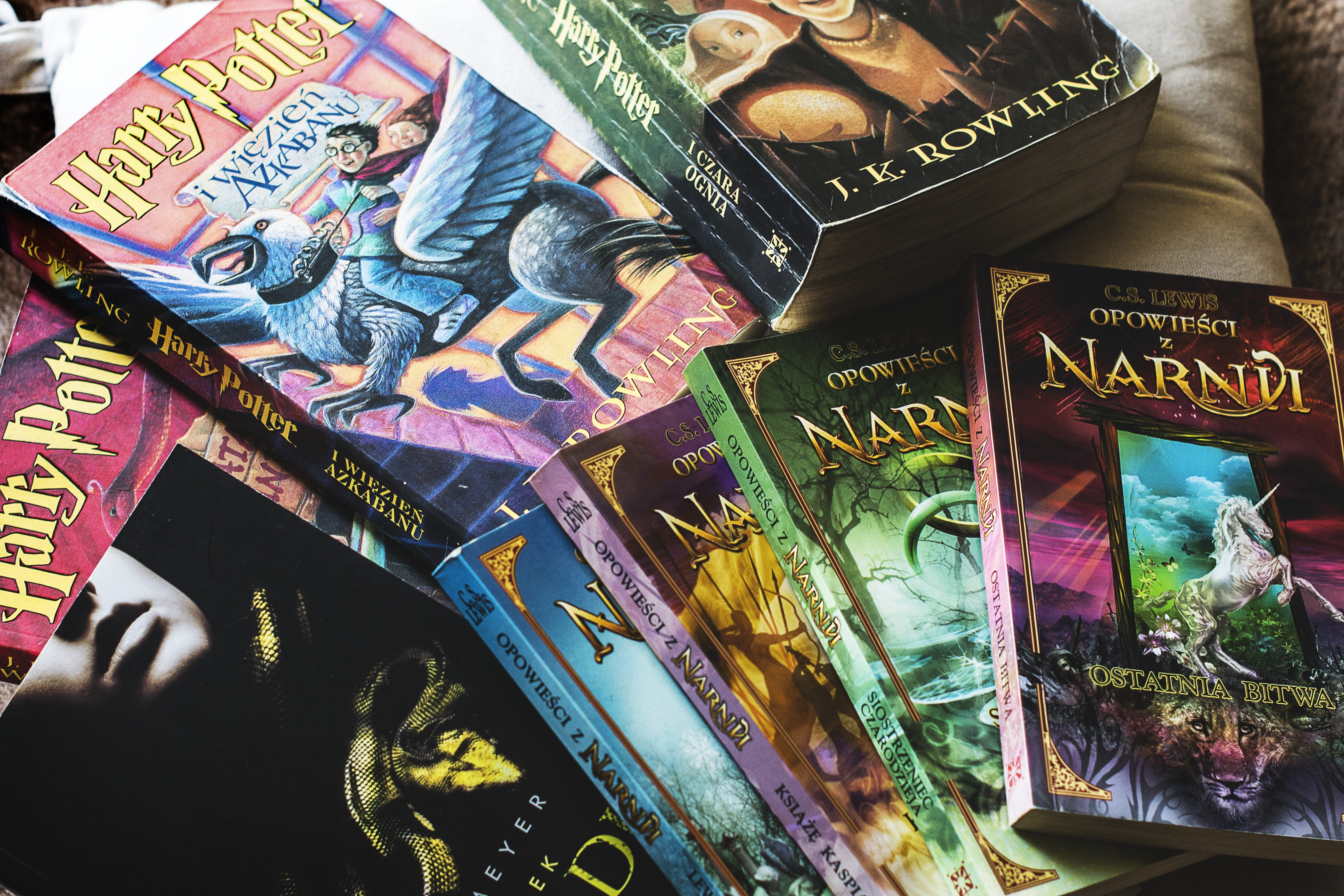 retail, store, closeup, text, they say, multi colored, read, knowledge, indoors, the chronicles of narnia, title, harry potter, assorted, education, business, HD Wallpaper