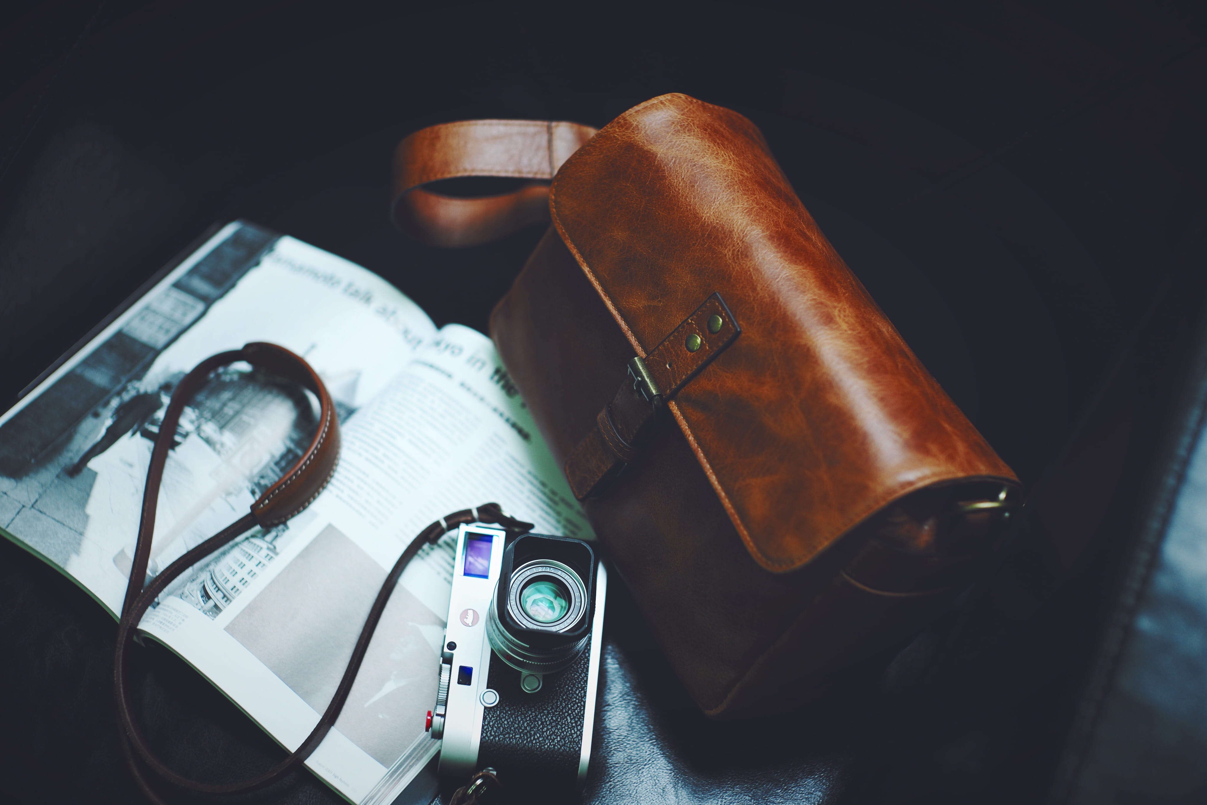 currency, beside, vintage camera, camera, leather bag, old-fashioned, slr, black, film camera, photography, magazine, travel, backgrounds, sling, photographer, HD Wallpaper