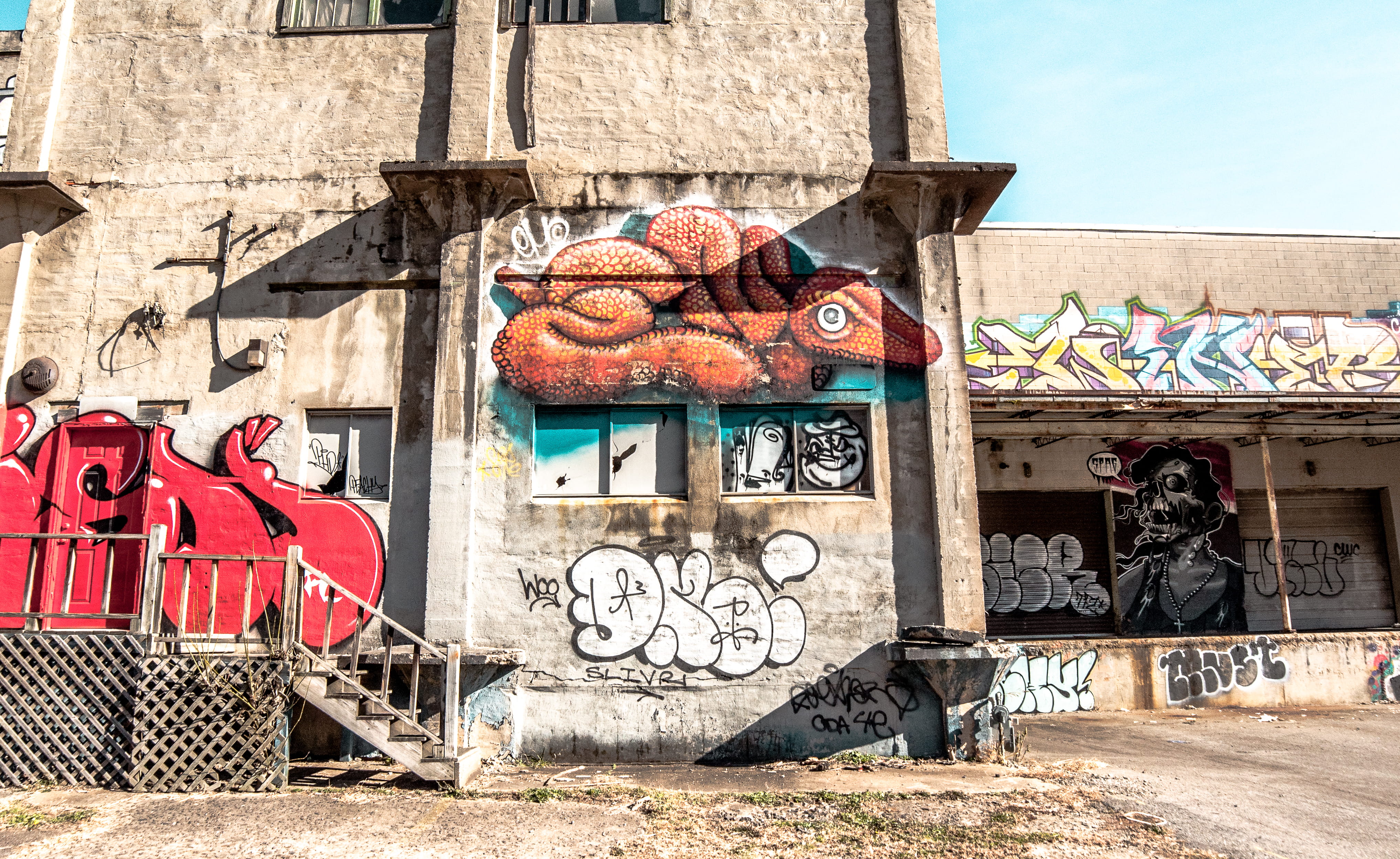 street art, architecture, text, sunlight, abandoned, art and craft, mural, nature, male likeness, street, graffiti, 4K, city, representation, united states, HD Wallpaper
