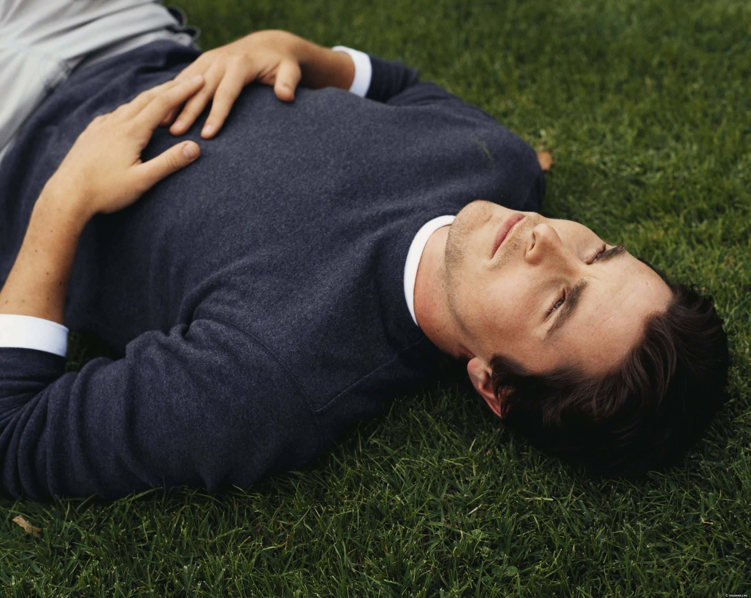christian bale, relaxation, males, resting, real people, young men, lying on back, men, 1080P, emotion, grass, eyes closed, lying down, lifestyles, young adult, HD Wallpaper