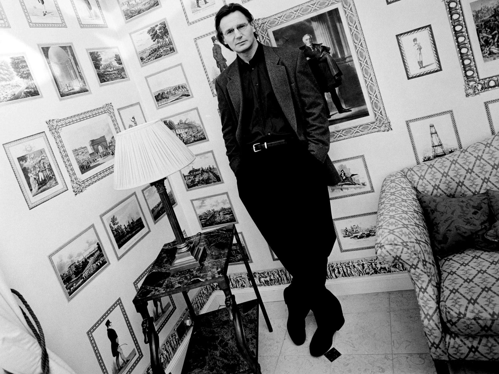 front view, clothing, liam neeson, black white, casual clothing, people, 720P, indoors, women, real people, domestic room, black And White, young Adult, HD Wallpaper