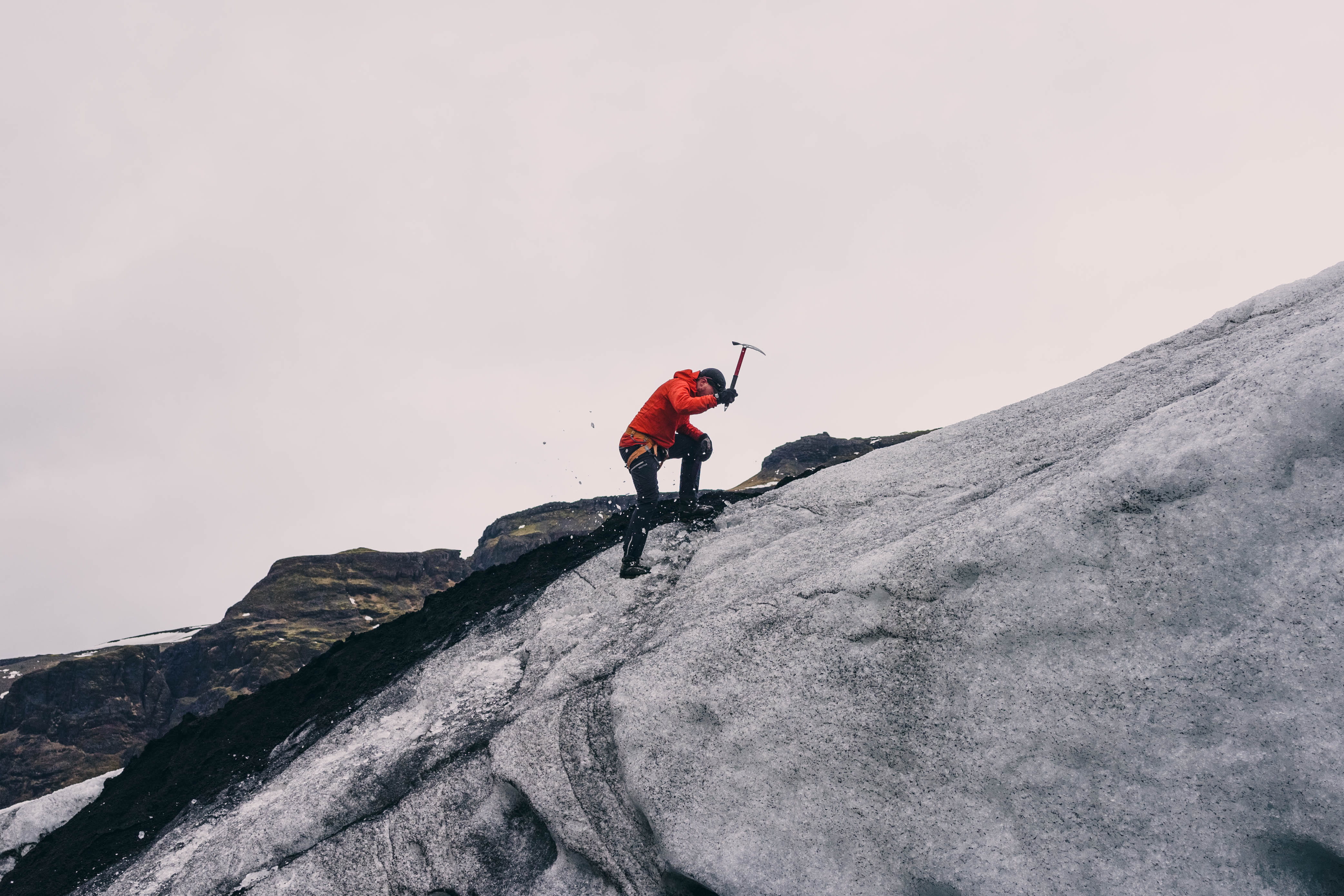 full length, outdoors, solid, sports, hike, mountain range, leisure activity, one person, pick axe, daytime, hiking, ice, climber, mountain climbing, HD Wallpaper