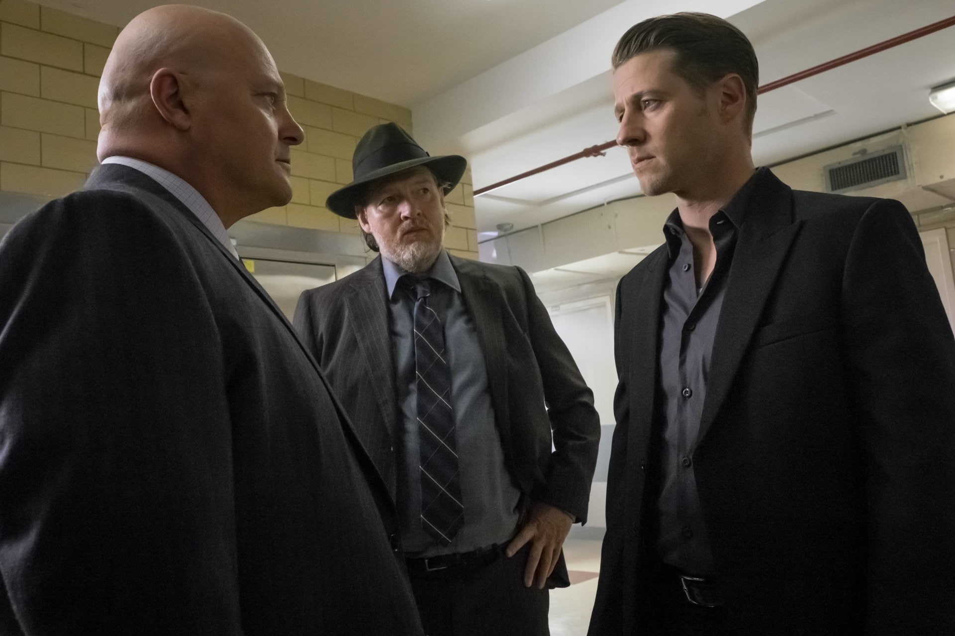 1080P, Donal Logue, Gotham, Gotham (TV Show), TV Show, Captain Nathaniel Barnes, James Gordon, Michael Chiklis, Ben McKenzie, Harvey Bullock, HD Wallpaper