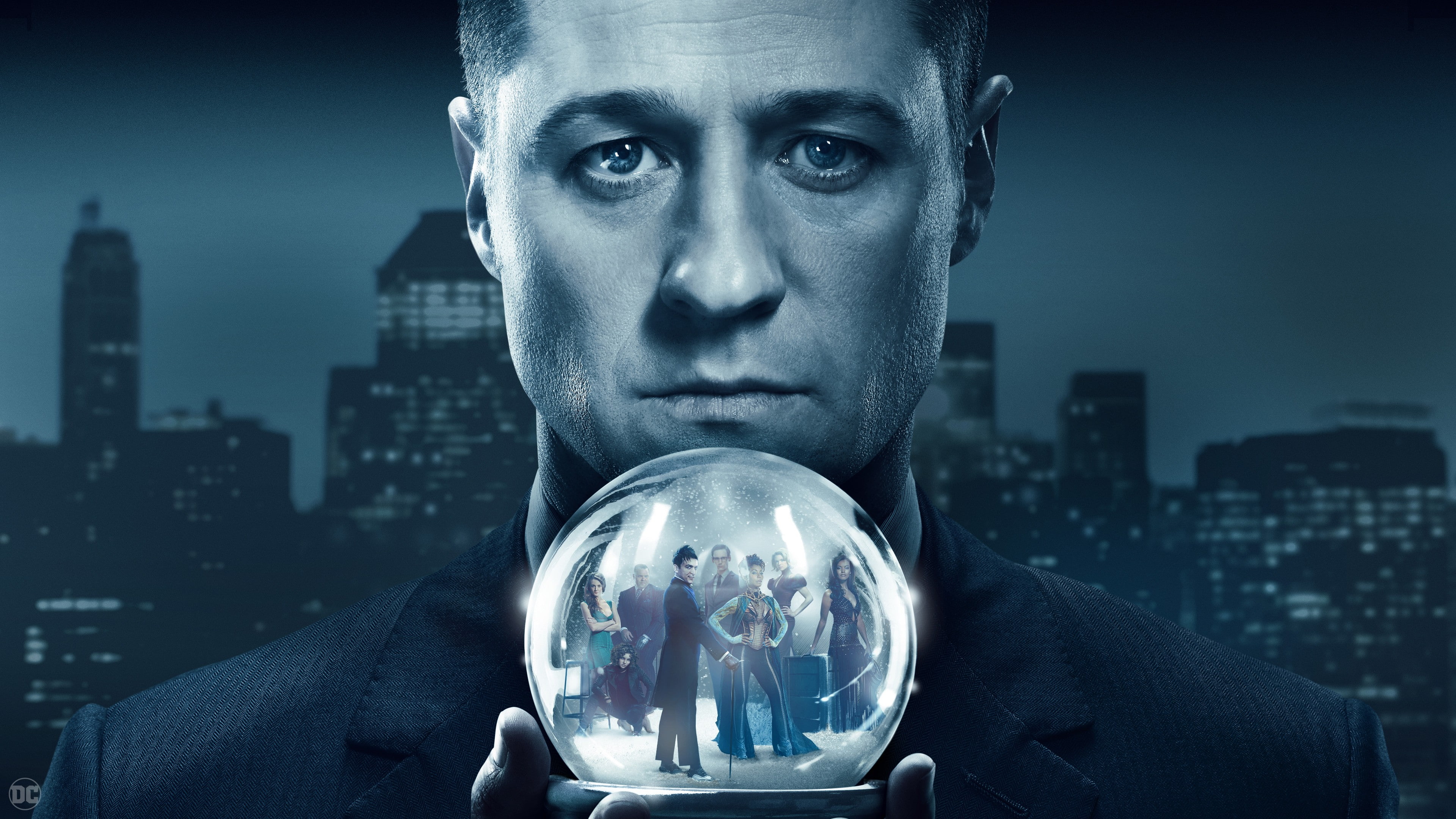 globe, holding, TV Series, 4K, Ben McKenzie, glass, Gotham Season 4, person, 4k, HD Wallpaper