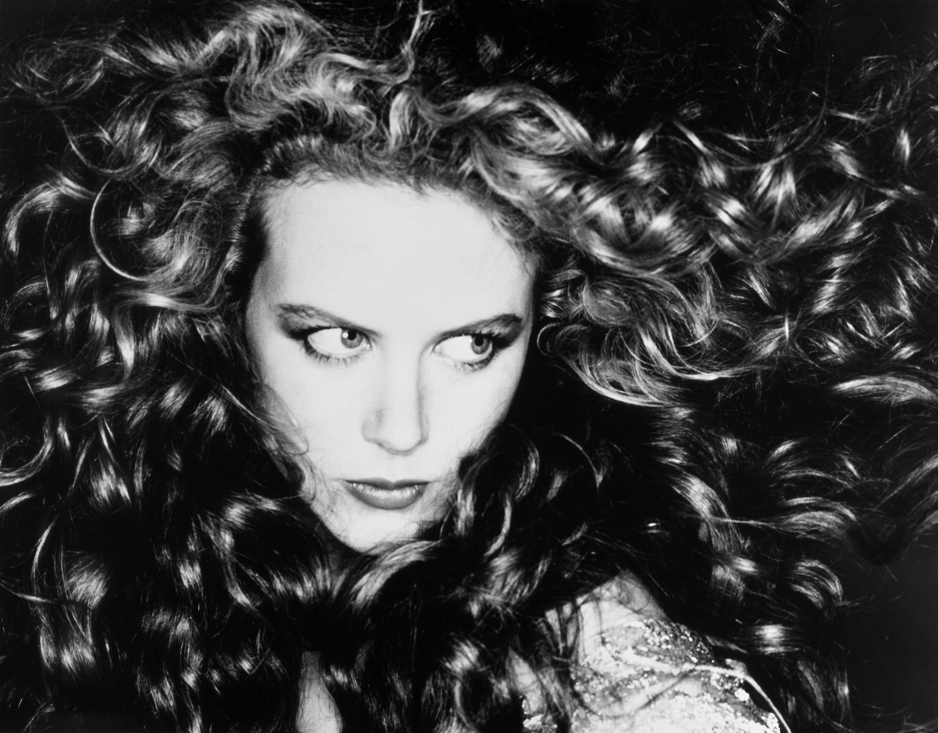 looking at camera, actress, beauty, warm clothing, portrait, Nicole Kidman, face, headshot, hair, human hair, close-up, women, long hair, lifestyles, adult, HD Wallpaper
