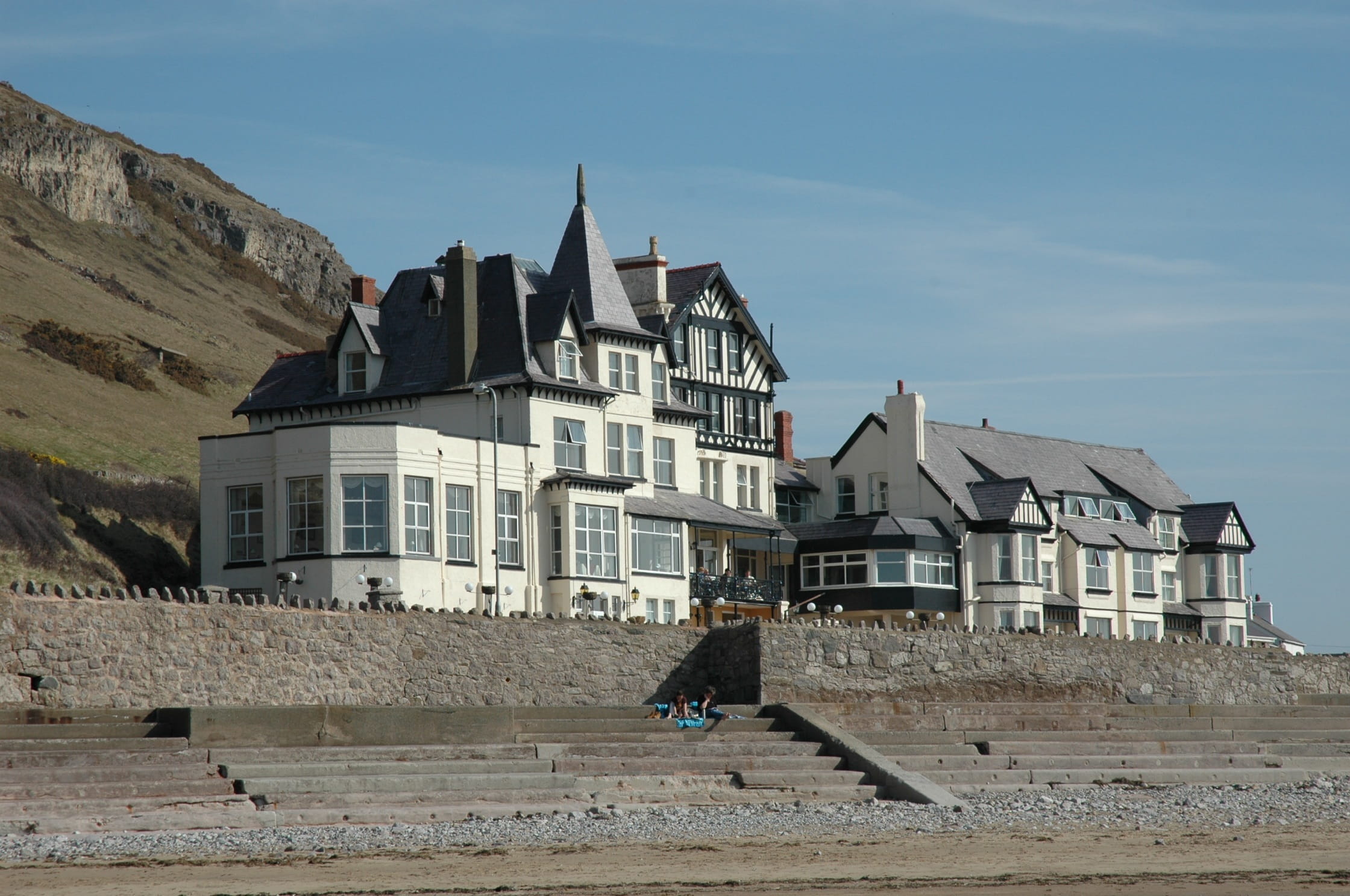 coastline, great, history, nature, building exterior, shore, women, staircase, demolished, people, vacation, 1080P, welsh, resort, alice, shoreline, wales, HD Wallpaper