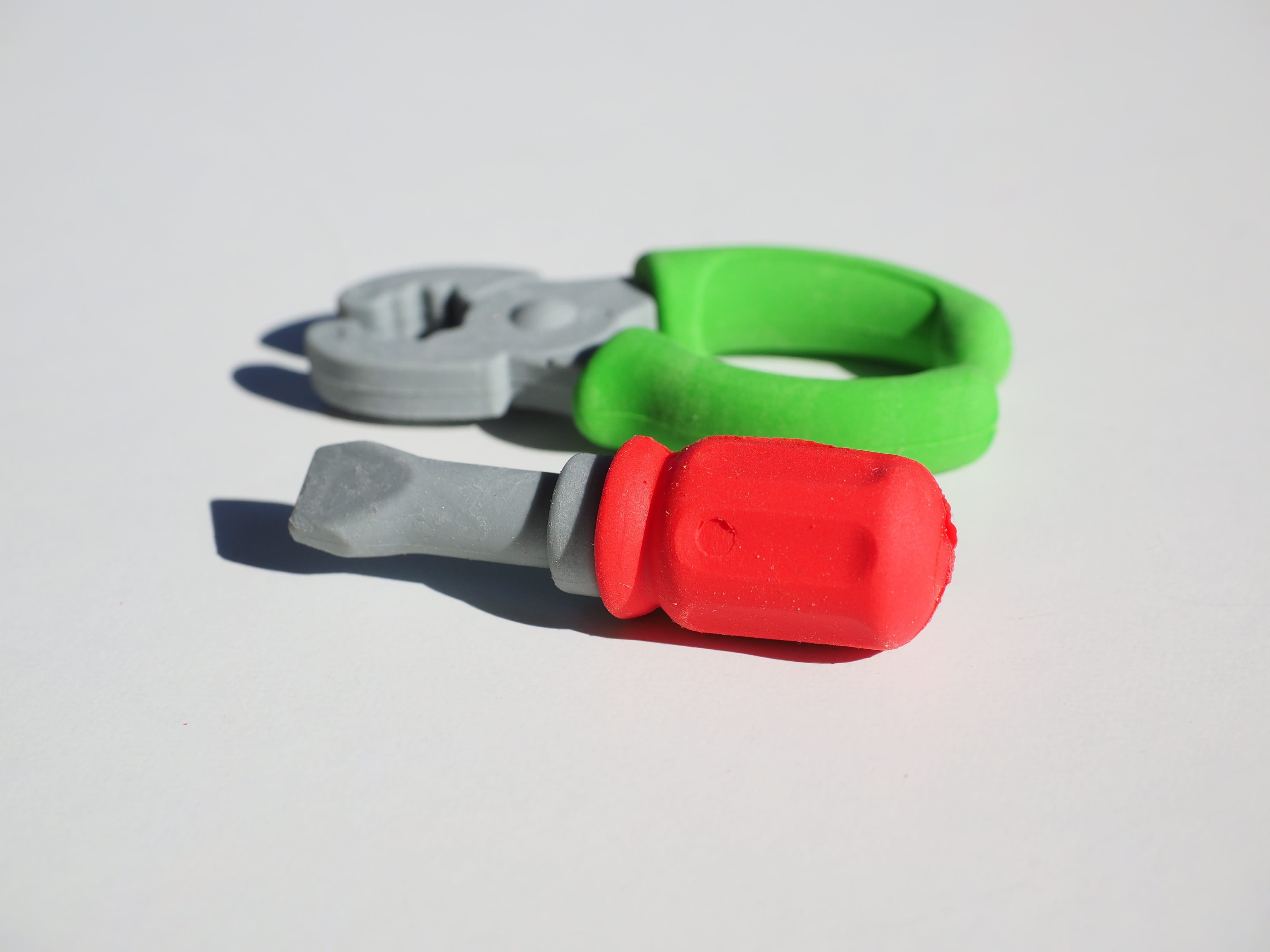 shape, green color, 4K, Tool, still life, close-up, Pliers, no people, studio shot, yellow, focus on foreground, choice, gray background, gray, Toys, Screwdriver, HD Wallpaper