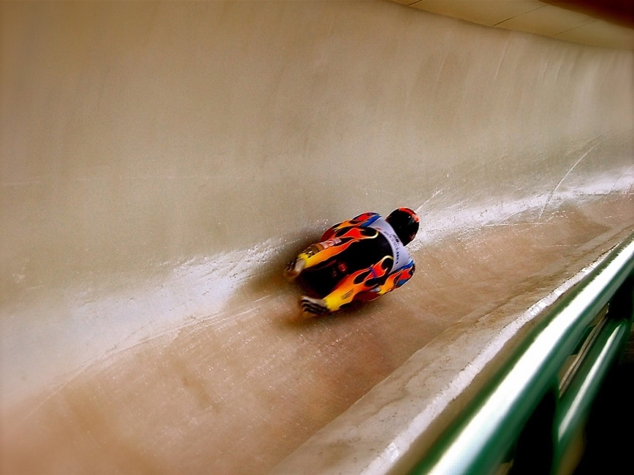 excitement, men, high angle view, 720P, nature, lifestyles, luge, motion, speed, real people, people, day, blurred motion, mode of transportation, sport, HD Wallpaper
