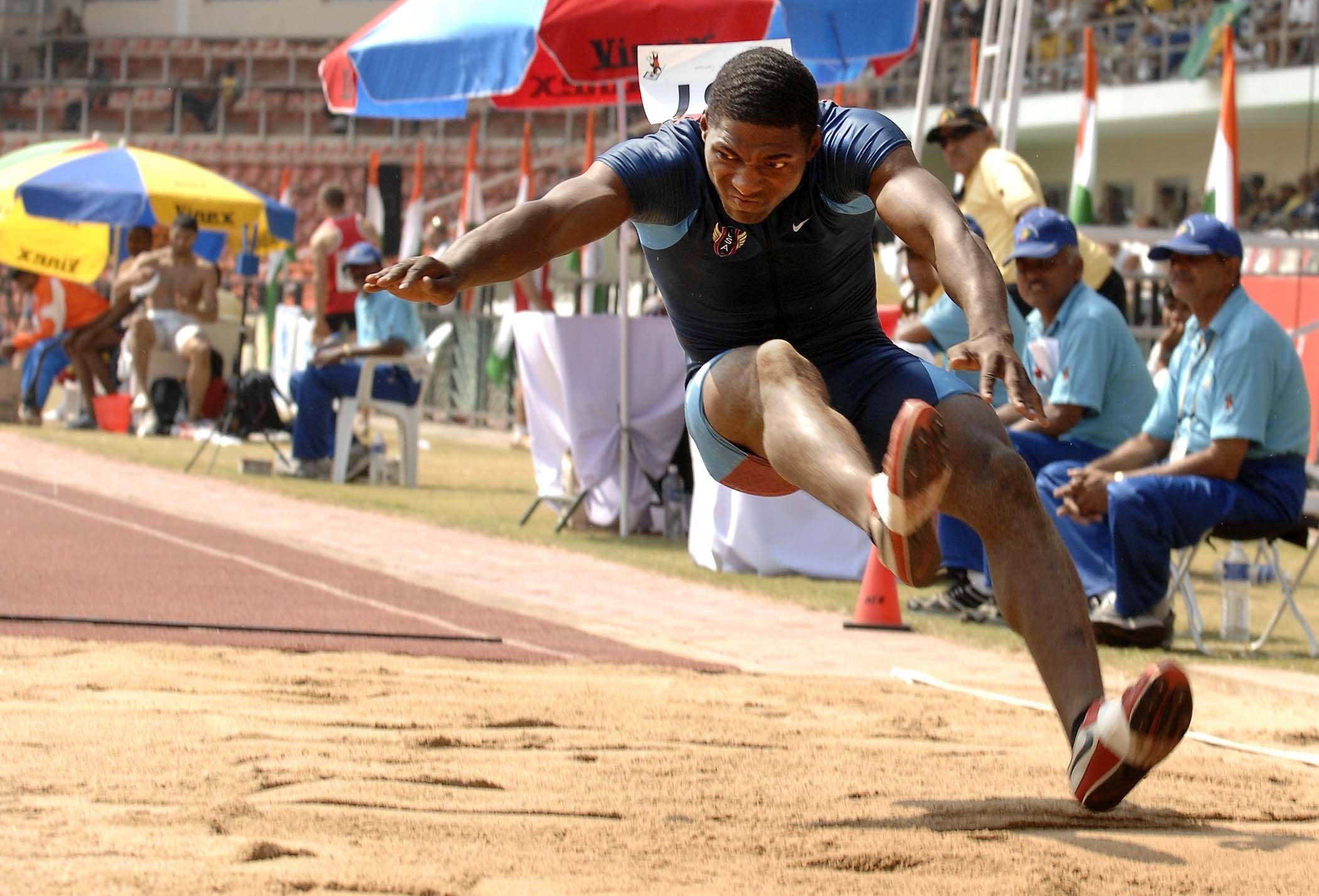 men, running, playing, long, people, activity, competition, motion, sport, incidental people, young adult, full length, mid-air, sunlight, thrill, olympic, HD Wallpaper