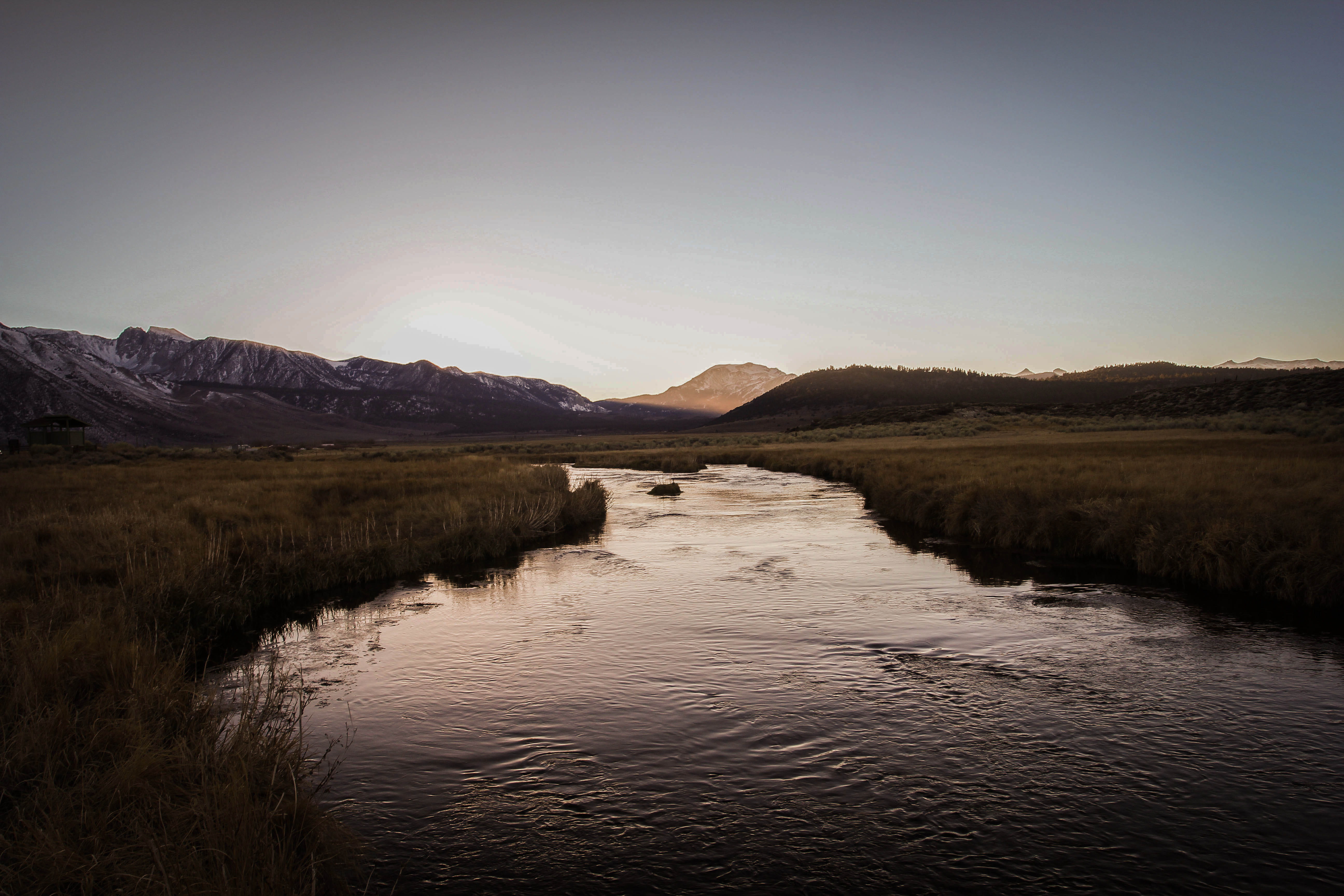 clear sky, non-urban scene, 5K, golden, remote, outdoors, lake, view, flowing water, mountain, explorer, water, tranquil scene, mountain range, plain, HD Wallpaper