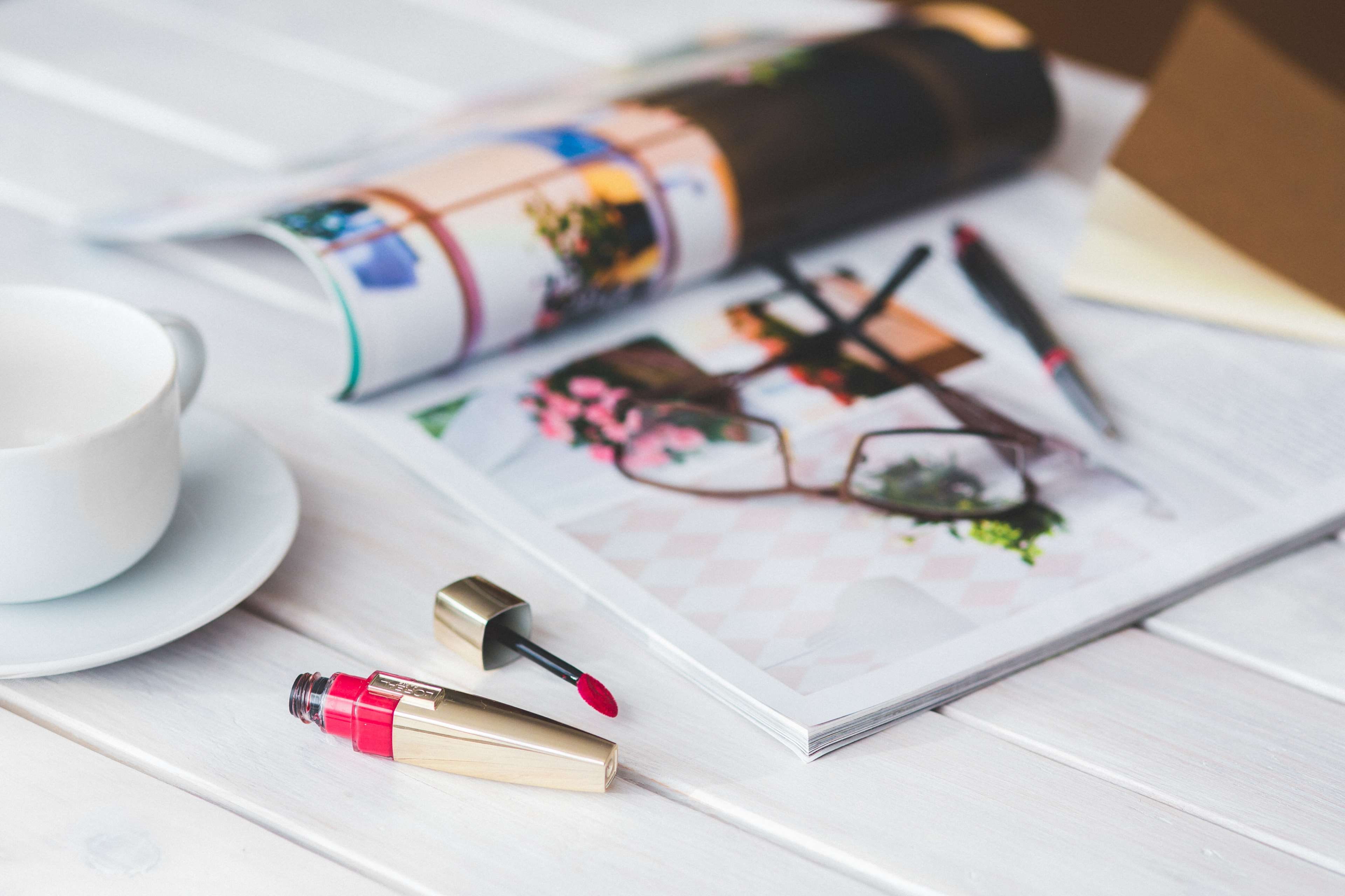 table, still life, publication, no people, lip gloss, glasses, paint, group of objects, beauty product, close-up, lipstick, beauty, eyeglasses, indoors, HD Wallpaper