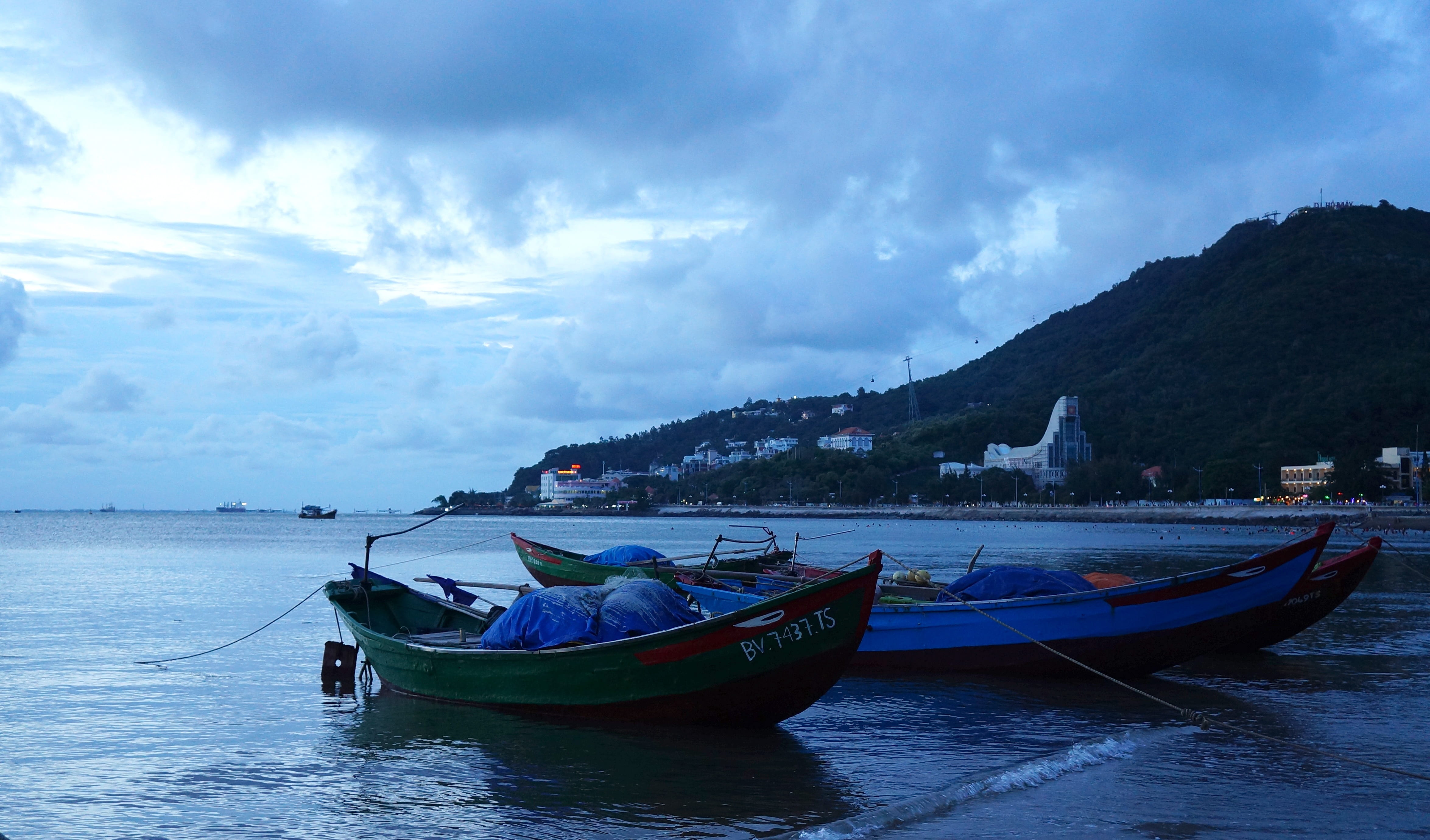 moored, vung tau, 4K, travel, sky, no people, nautical vessel, beach, mode of transportation, reflection, scenics - nature, the sea, sea, outdoors, water, HD Wallpaper