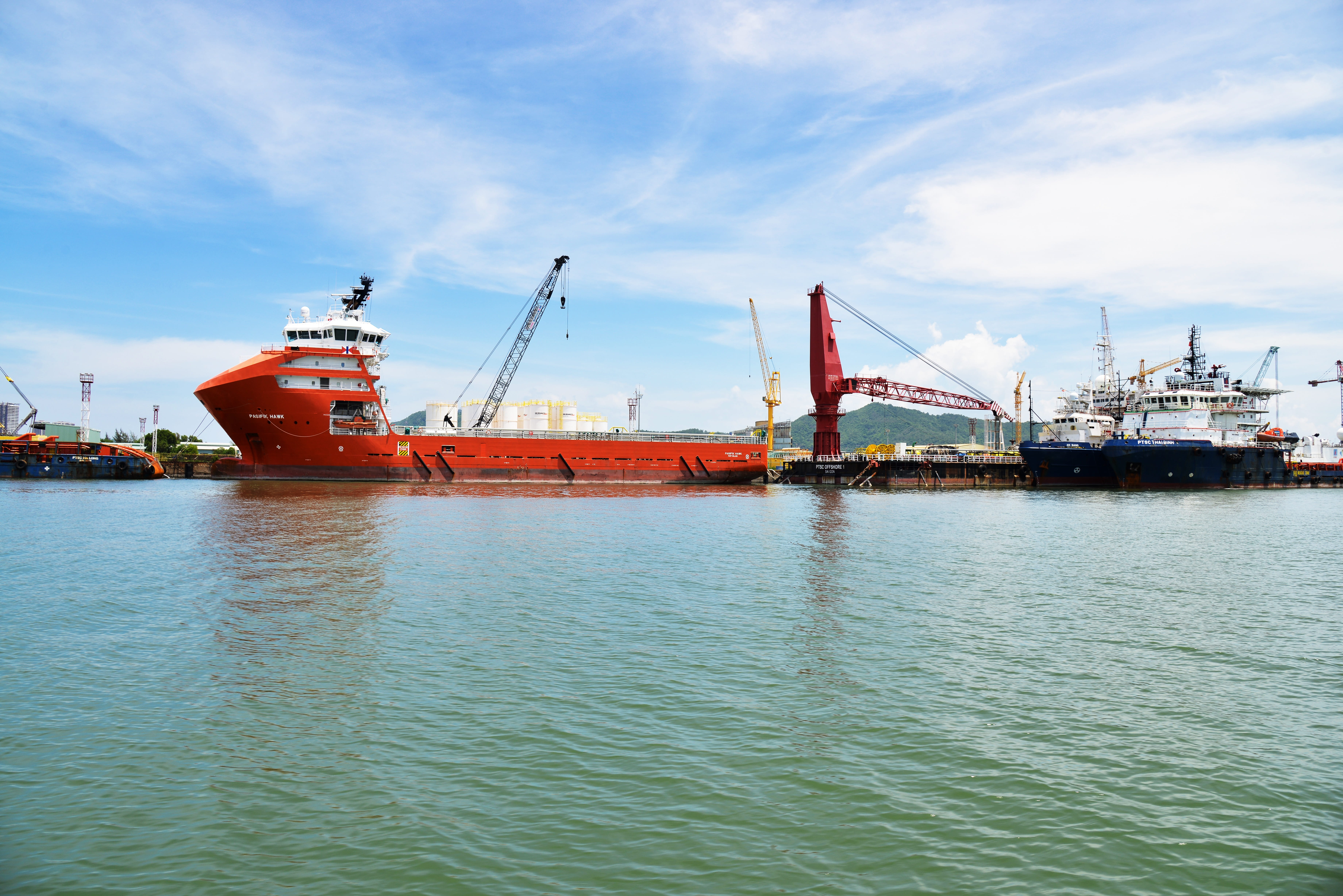 mode of transportation, port, harbor, shipping, 5K, outdoors, waterfront, machinery, ship, sky, business, nautical vessel, crane - construction machinery, HD Wallpaper